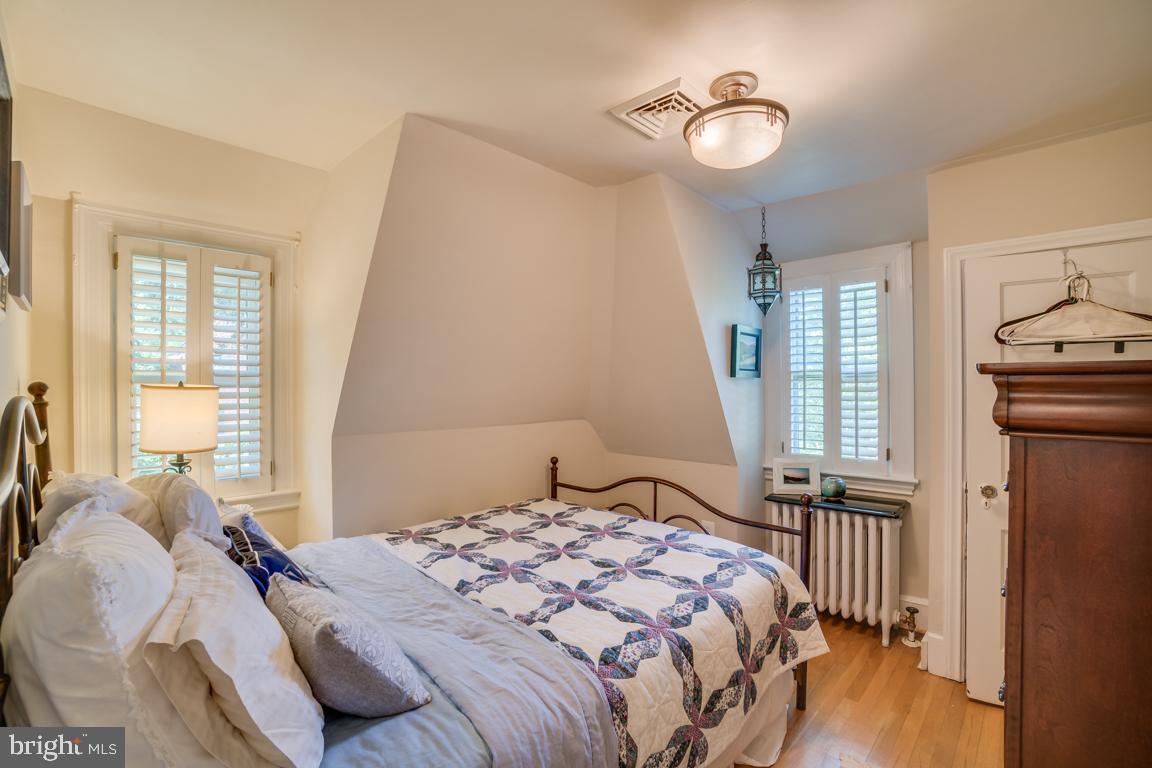 AURORA HILLS - Residential Lease