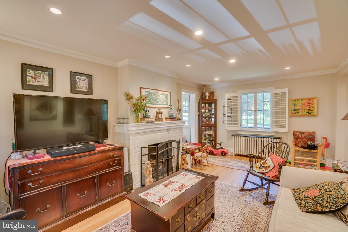 AURORA HILLS - Residential Lease