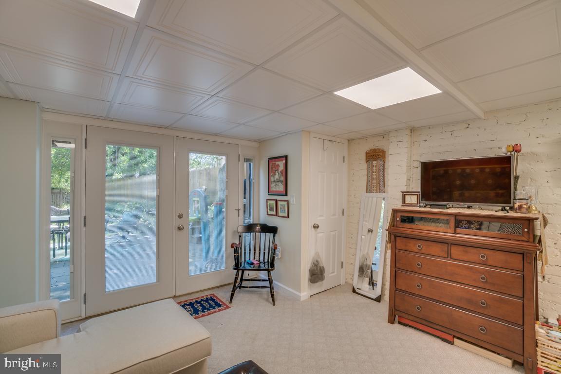 AURORA HILLS - Residential Lease