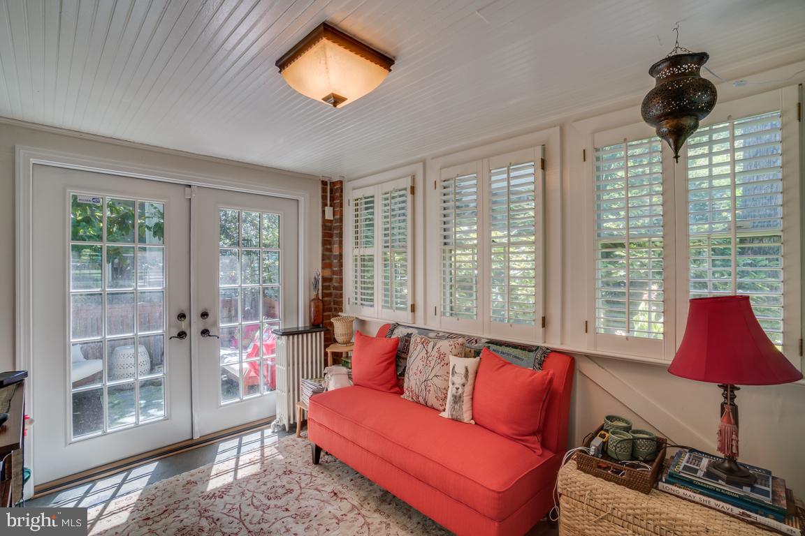 AURORA HILLS - Residential Lease