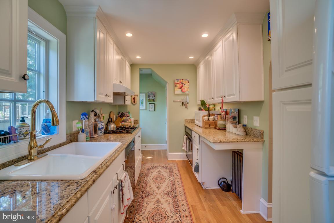 AURORA HILLS - Residential Lease