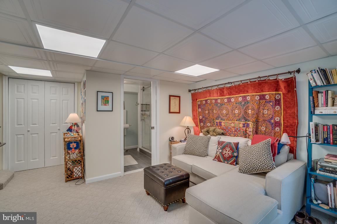 AURORA HILLS - Residential Lease