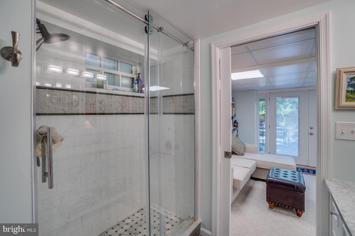 AURORA HILLS - Residential Lease