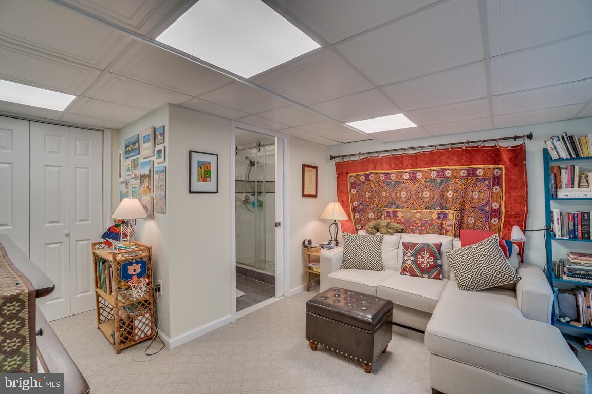 AURORA HILLS - Residential Lease