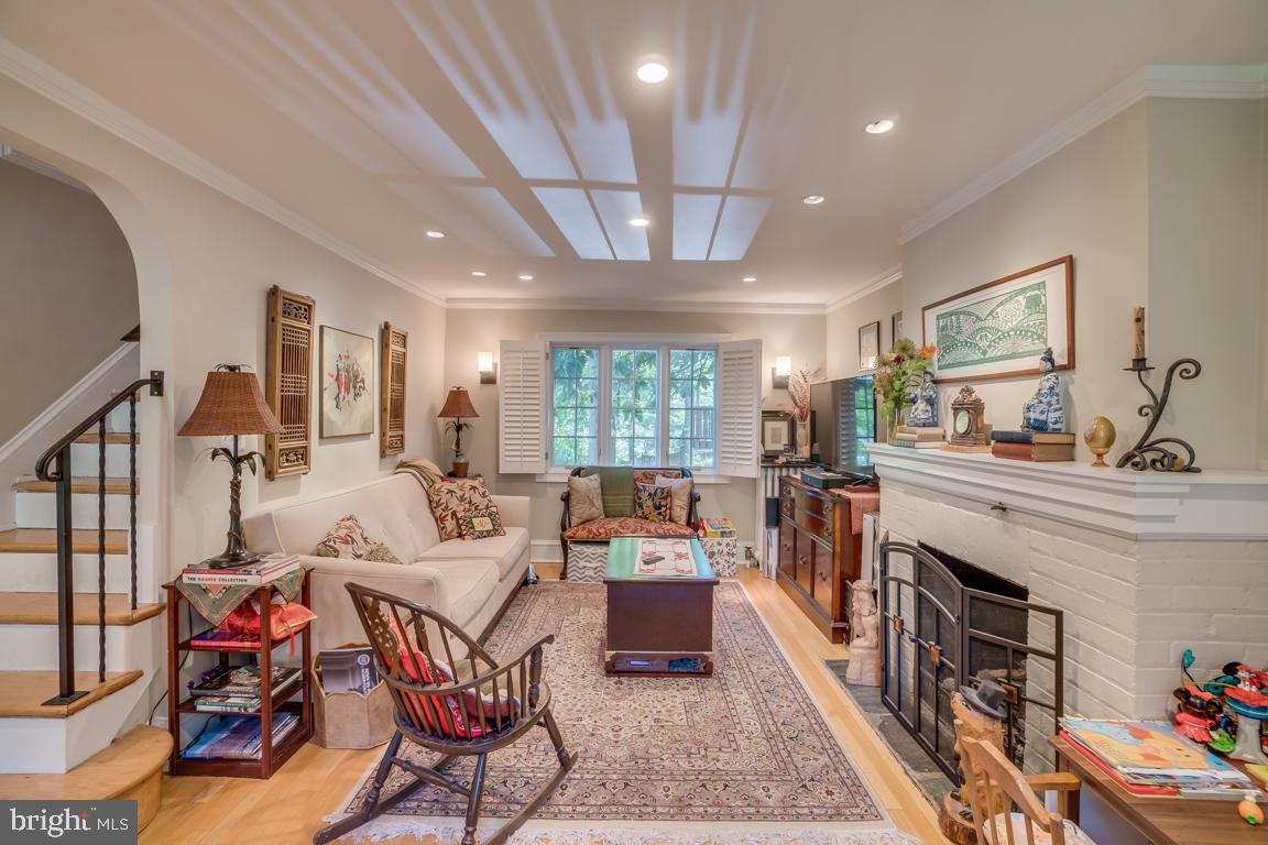 AURORA HILLS - Residential Lease