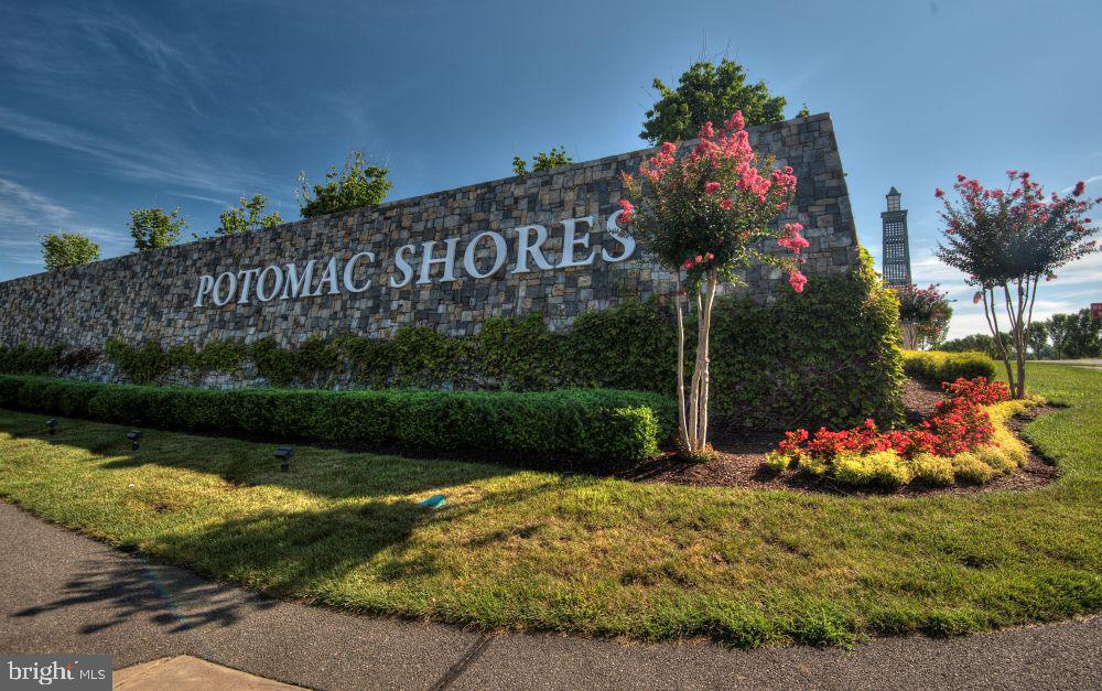 POTOMAC SHORES - Residential