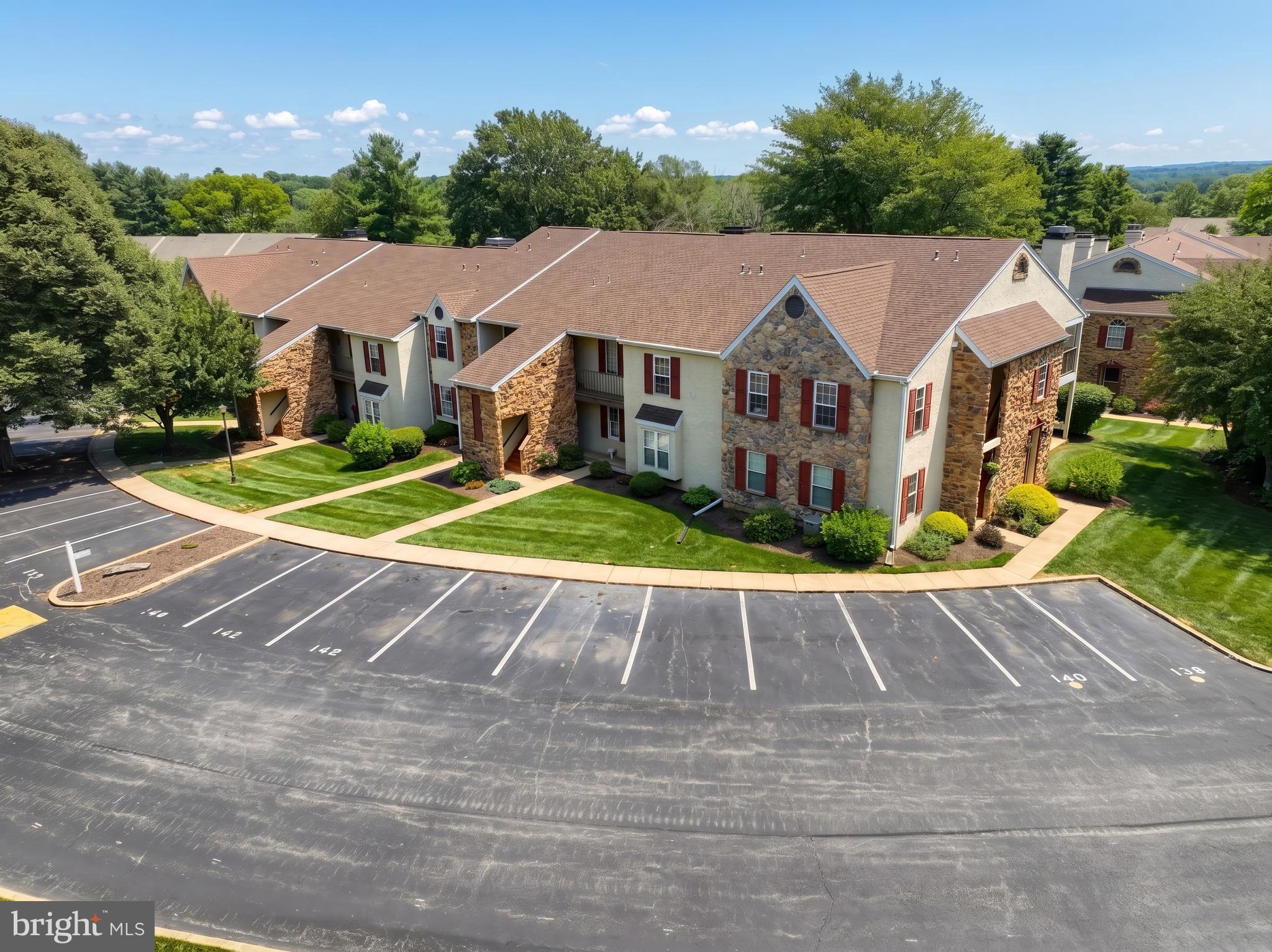 143 OAK KNOLL CIRCLE