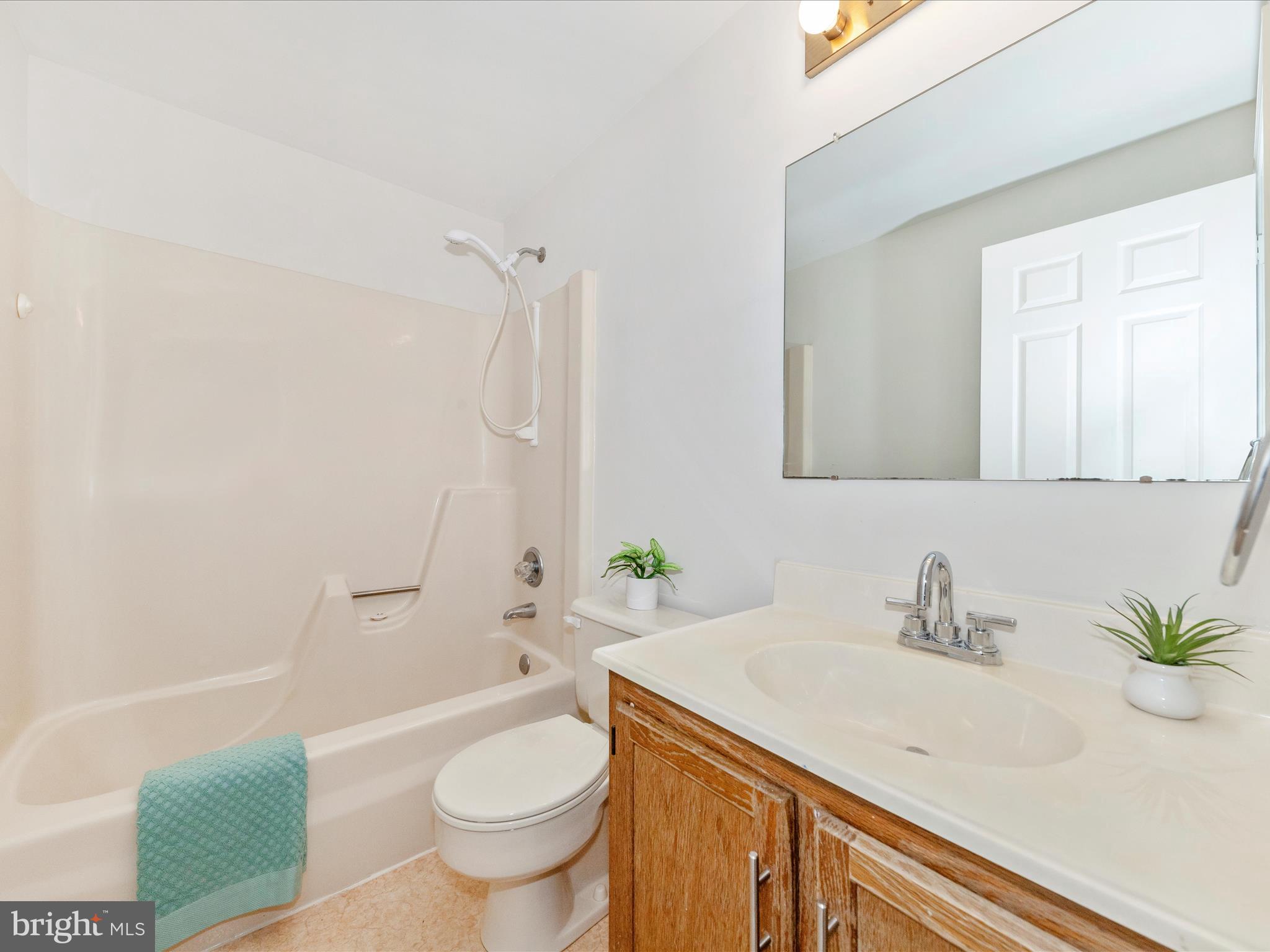 WATERSIDE - Residential