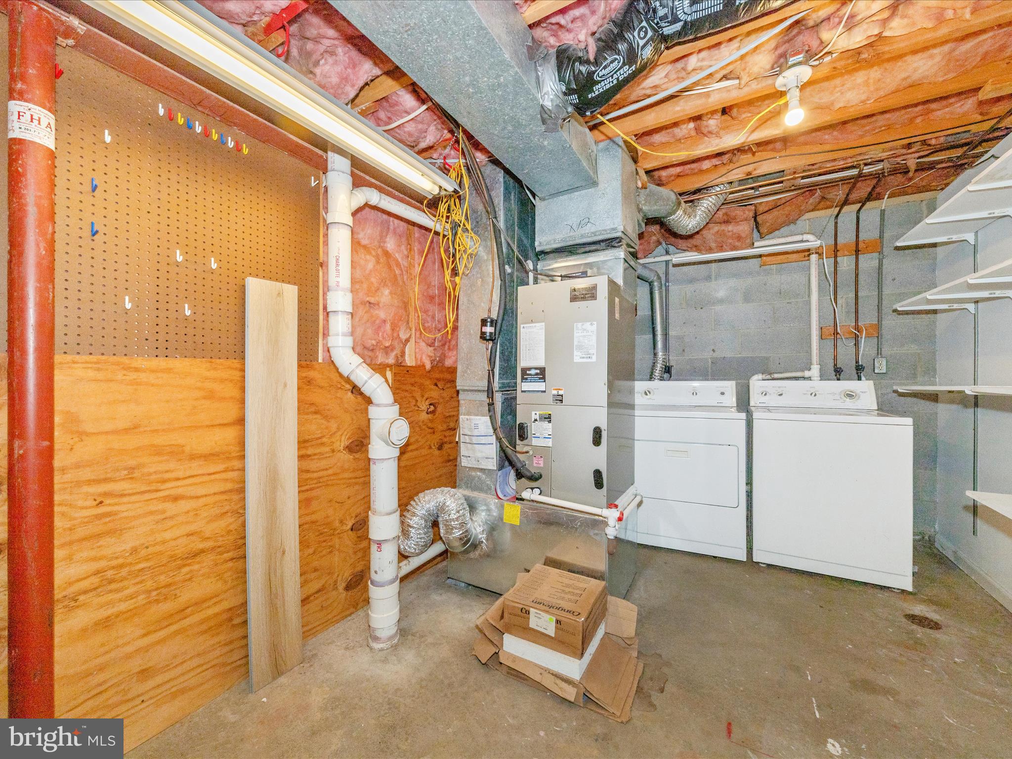 WATERSIDE - Residential