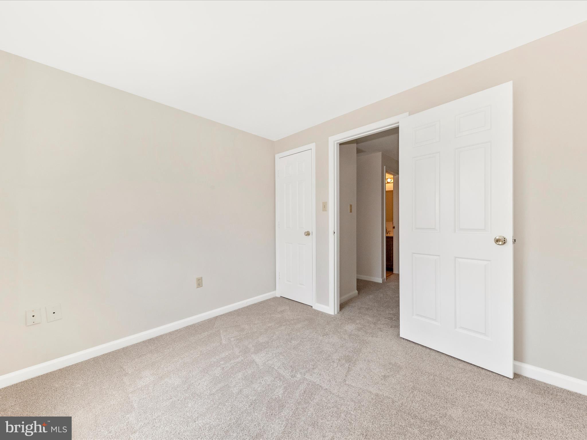 WATERSIDE - Residential