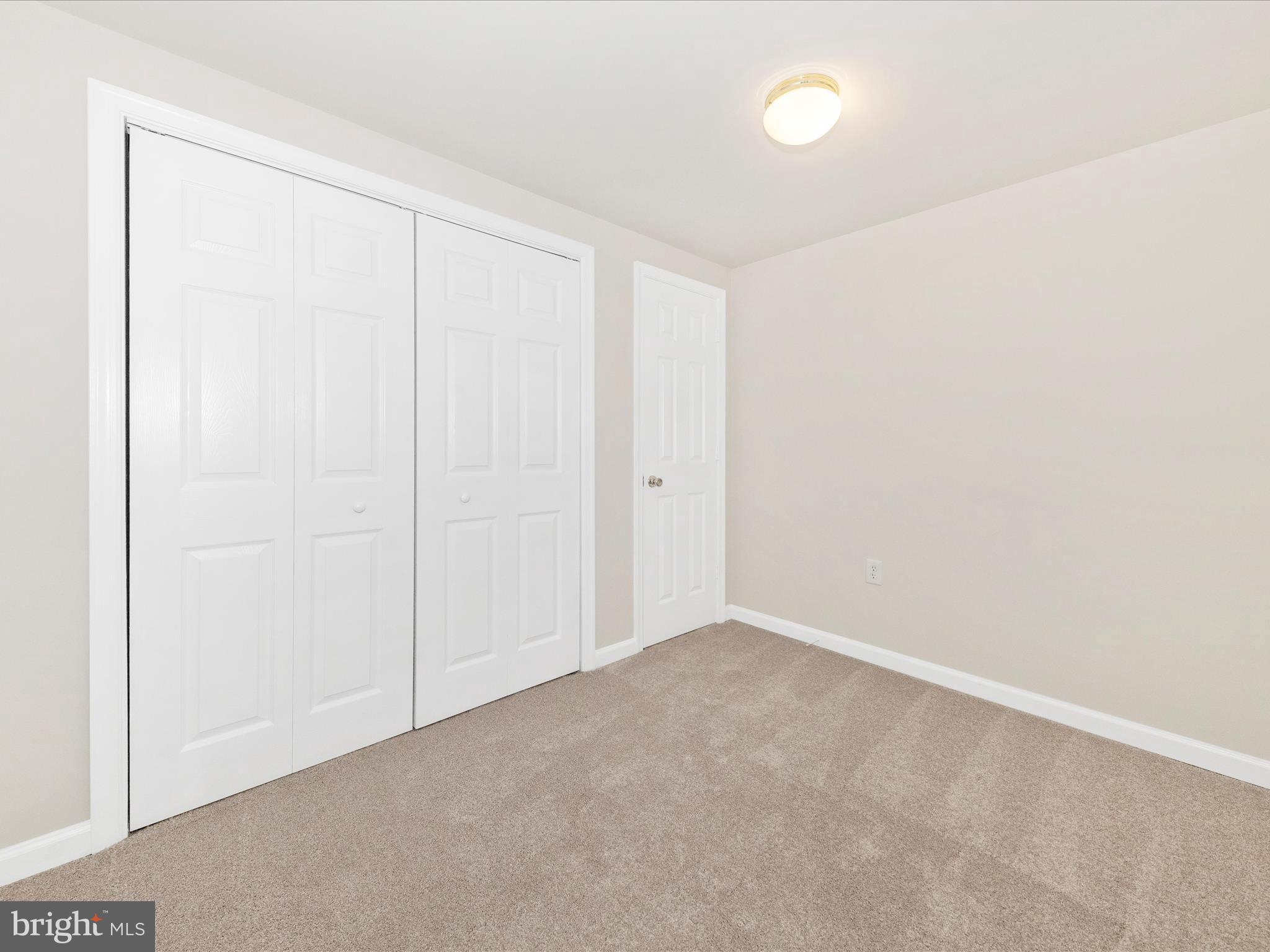 WATERSIDE - Residential