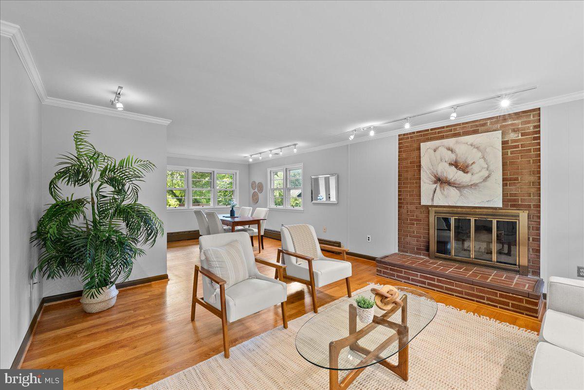 BUFFALO HILL - Residential