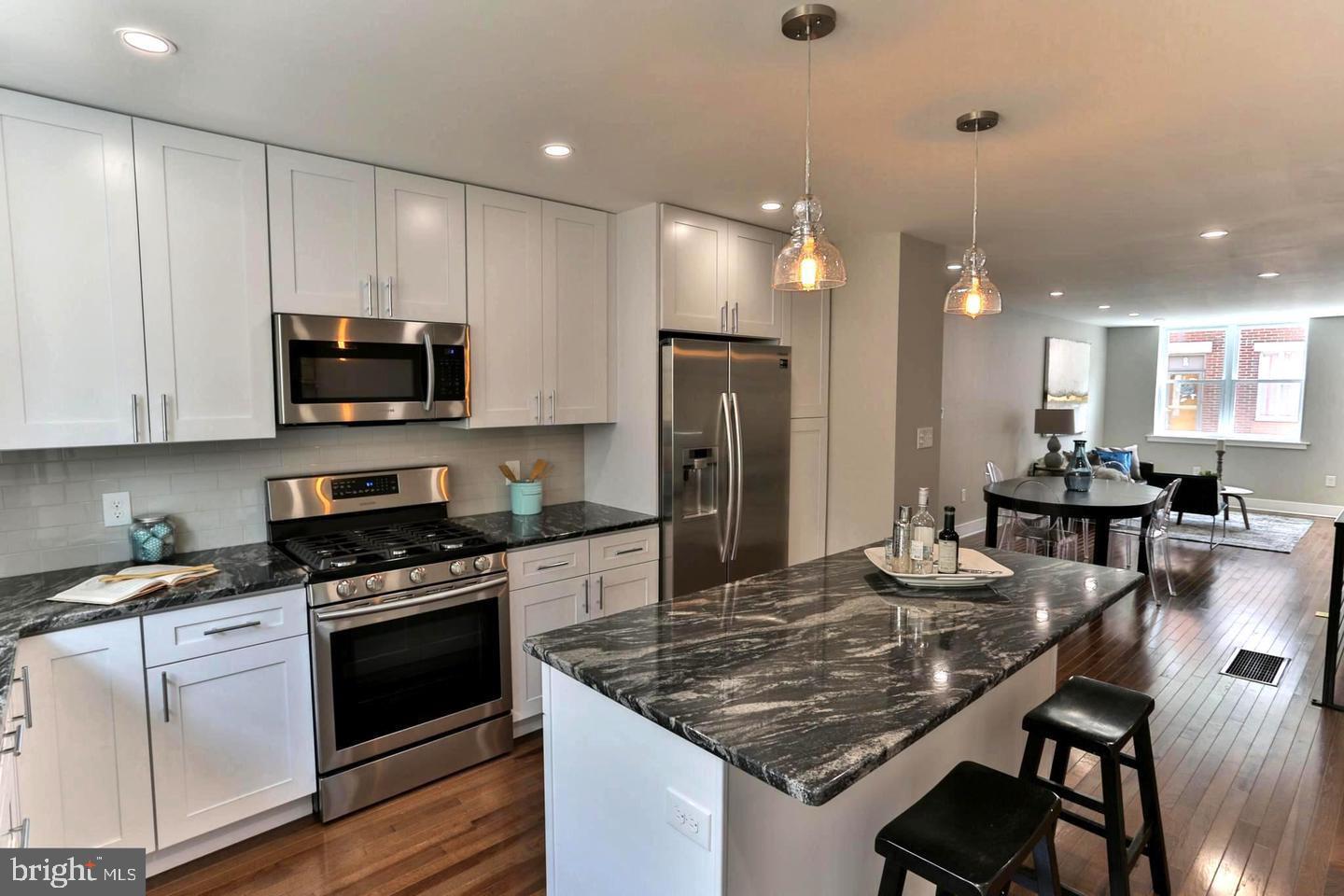 LOWER MOYAMENSING - Residential Lease