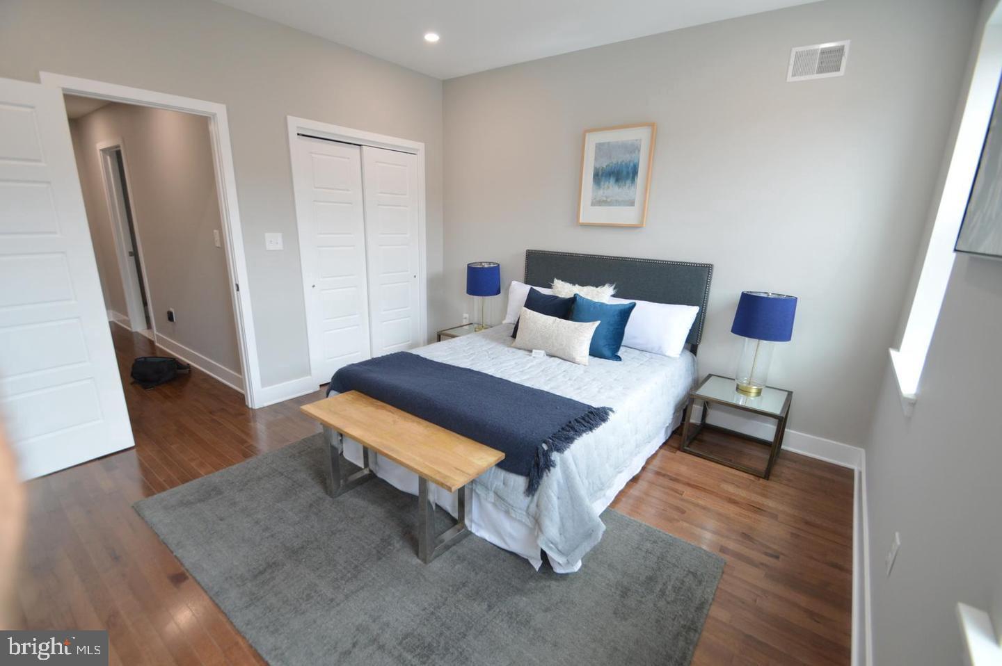 LOWER MOYAMENSING - Residential Lease