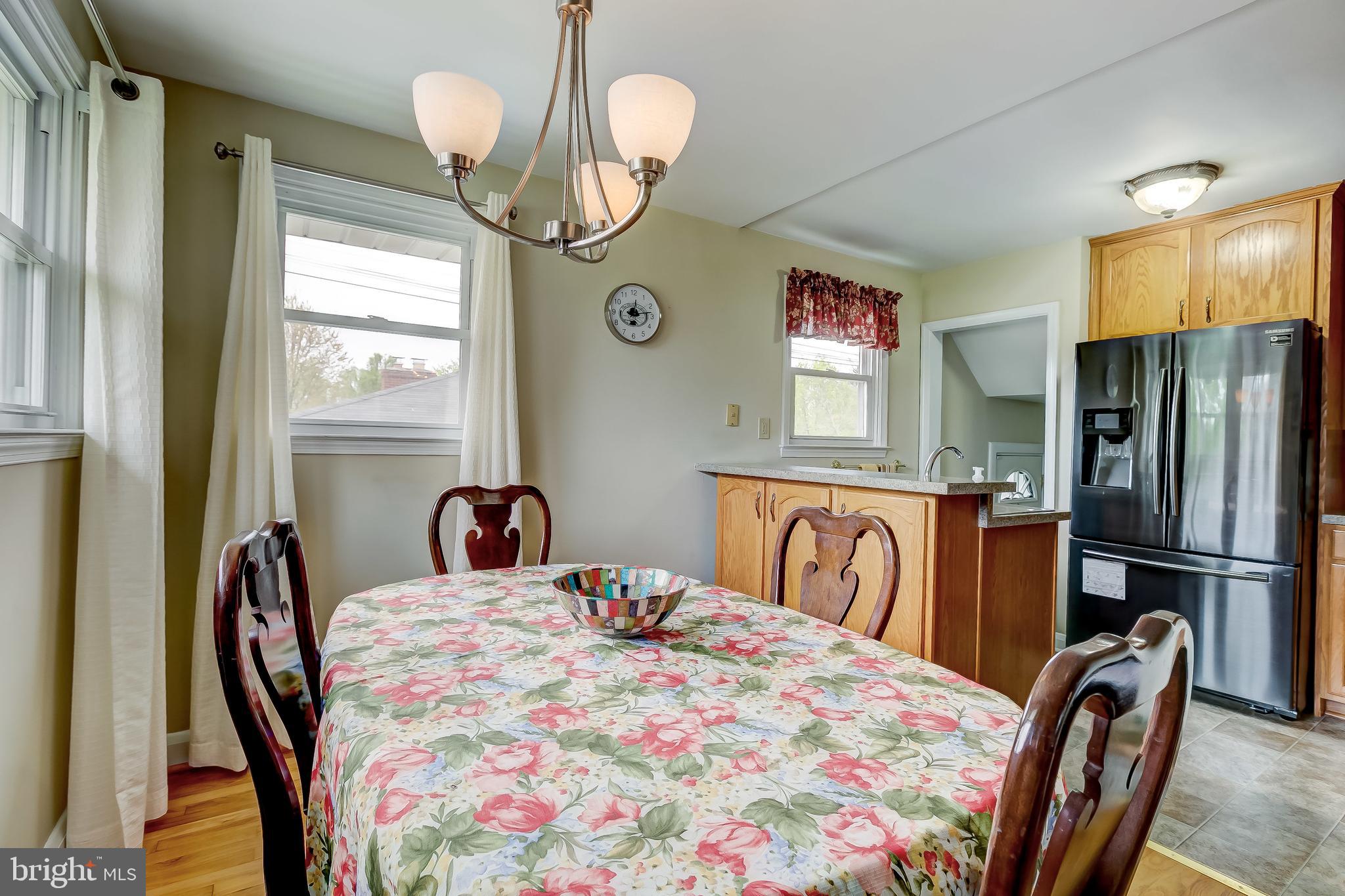 ROLLING HILLS - Residential