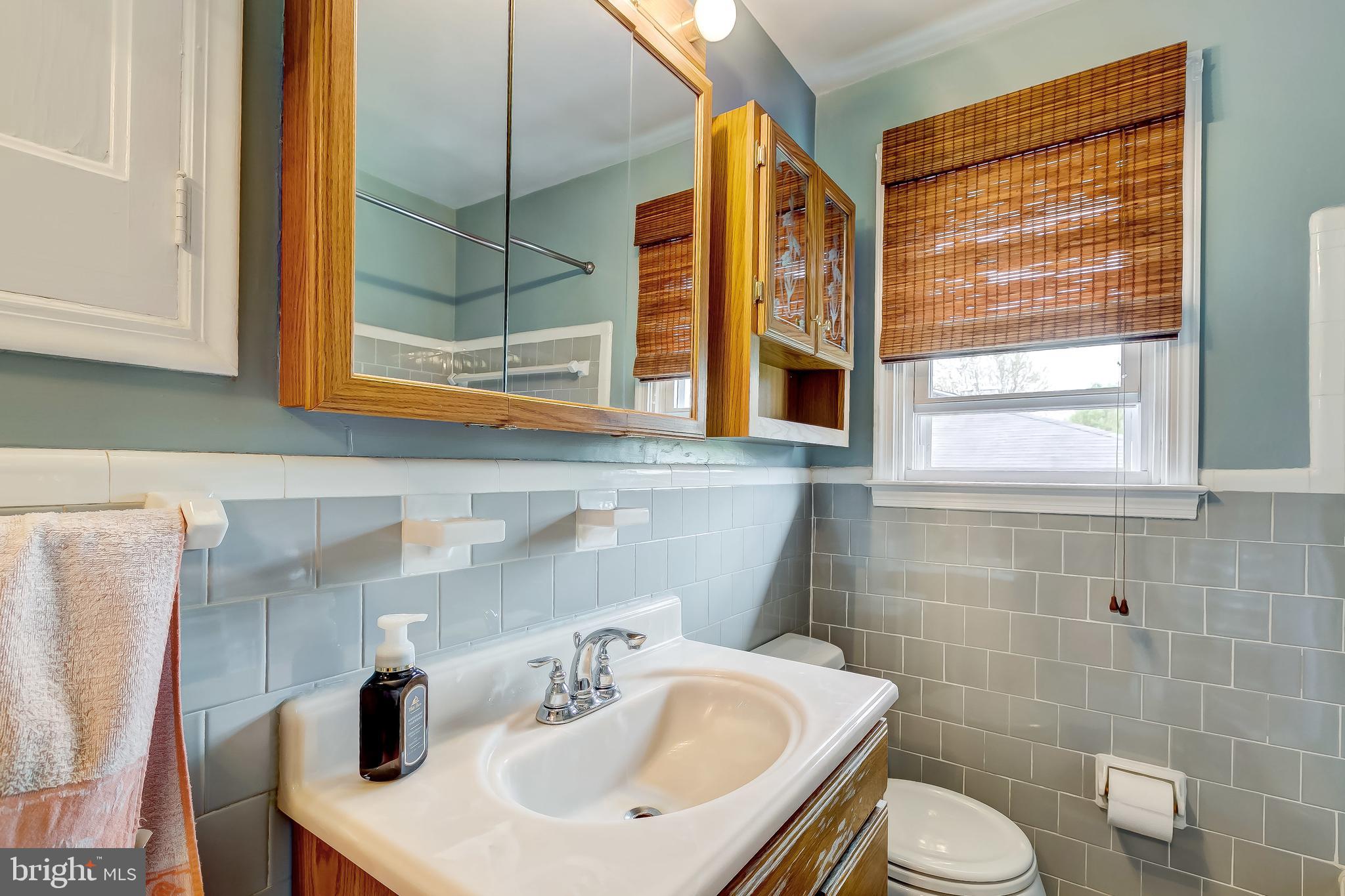 ROLLING HILLS - Residential