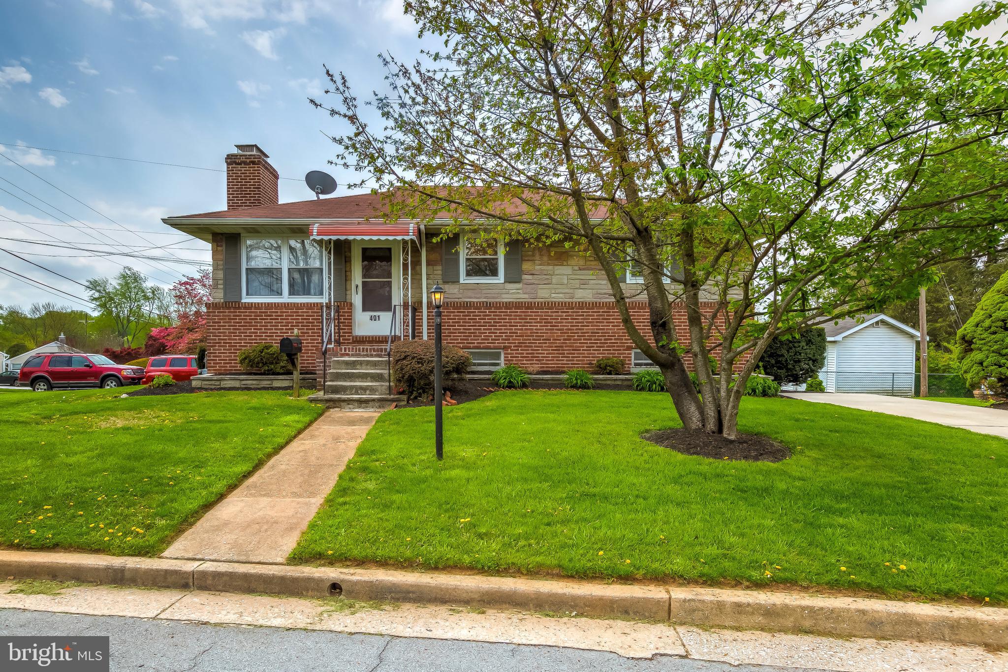 ROLLING HILLS - Residential