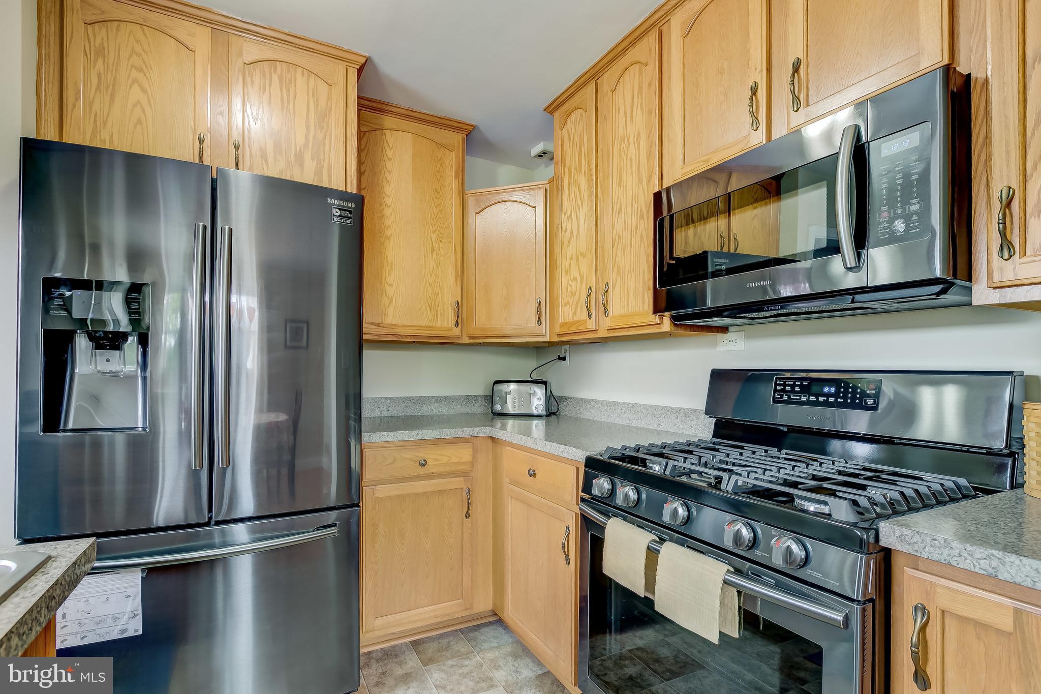 ROLLING HILLS - Residential