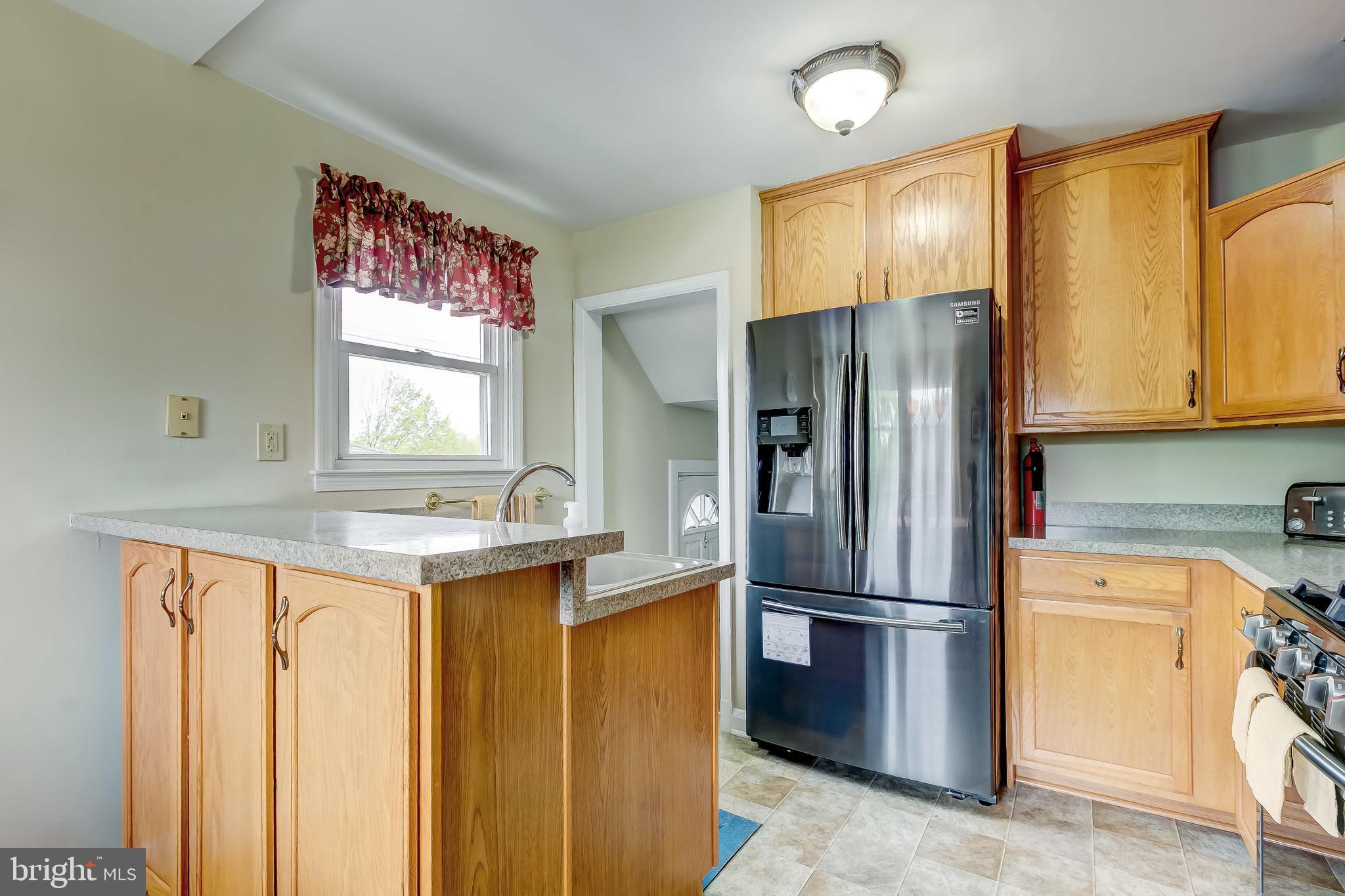 ROLLING HILLS - Residential