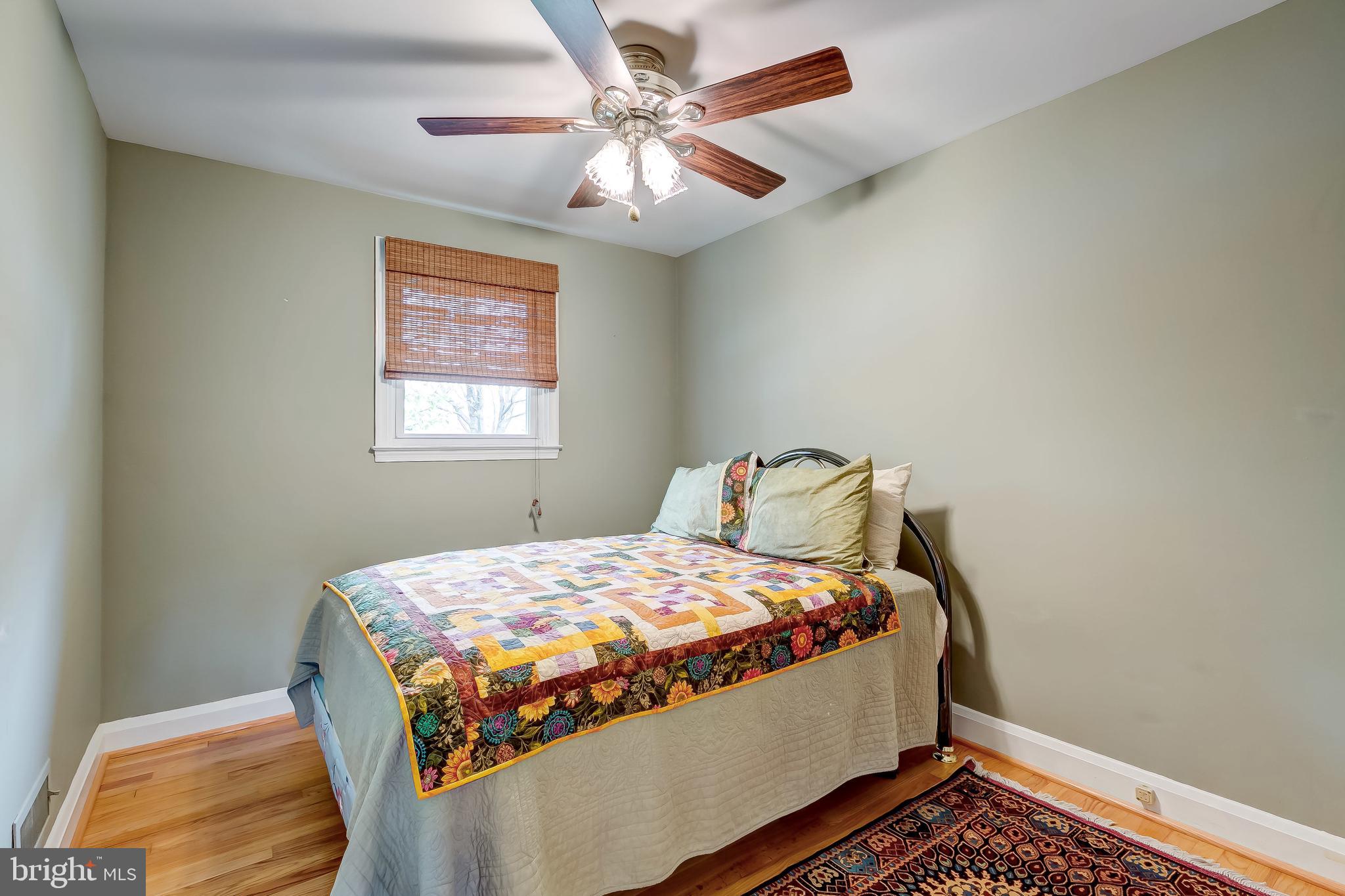 ROLLING HILLS - Residential