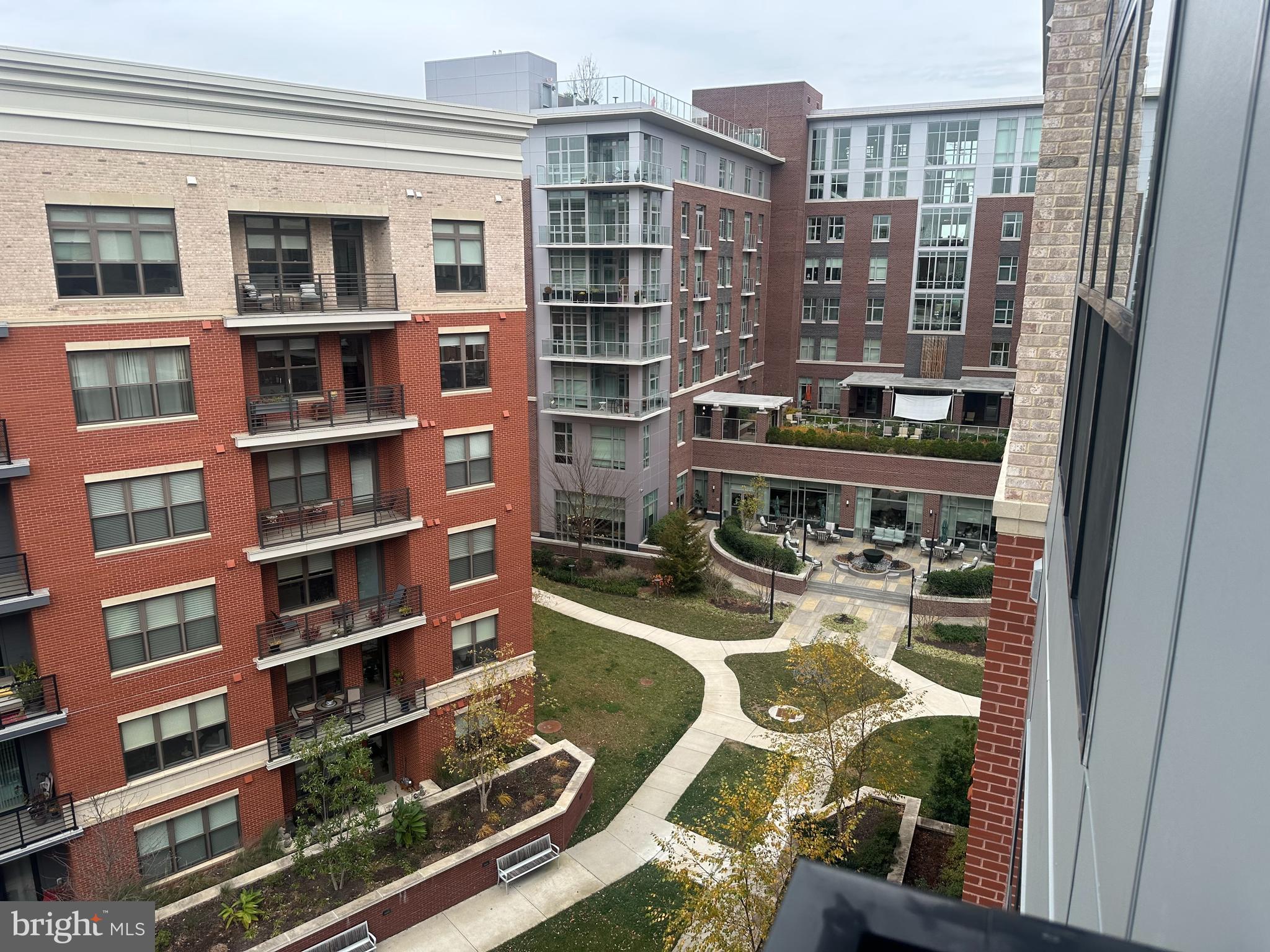 THE ATRIUM AT METROWEST - Residential