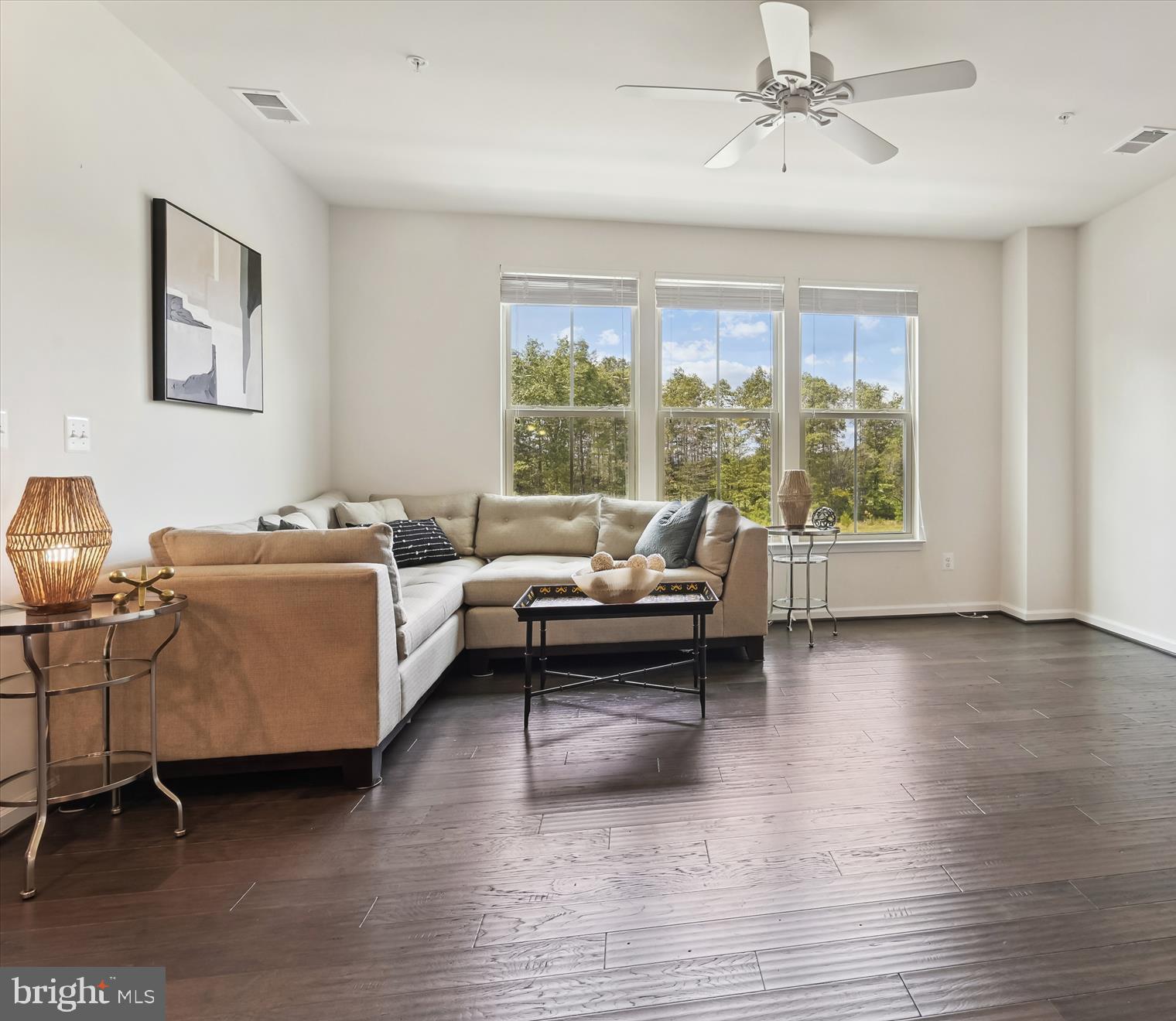 LOUDOUN CROSSING CONDOMINIUM - Residential