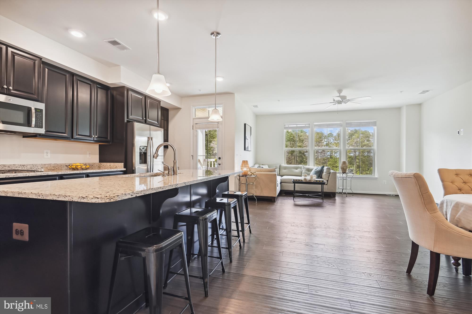 LOUDOUN CROSSING CONDOMINIUM - Residential