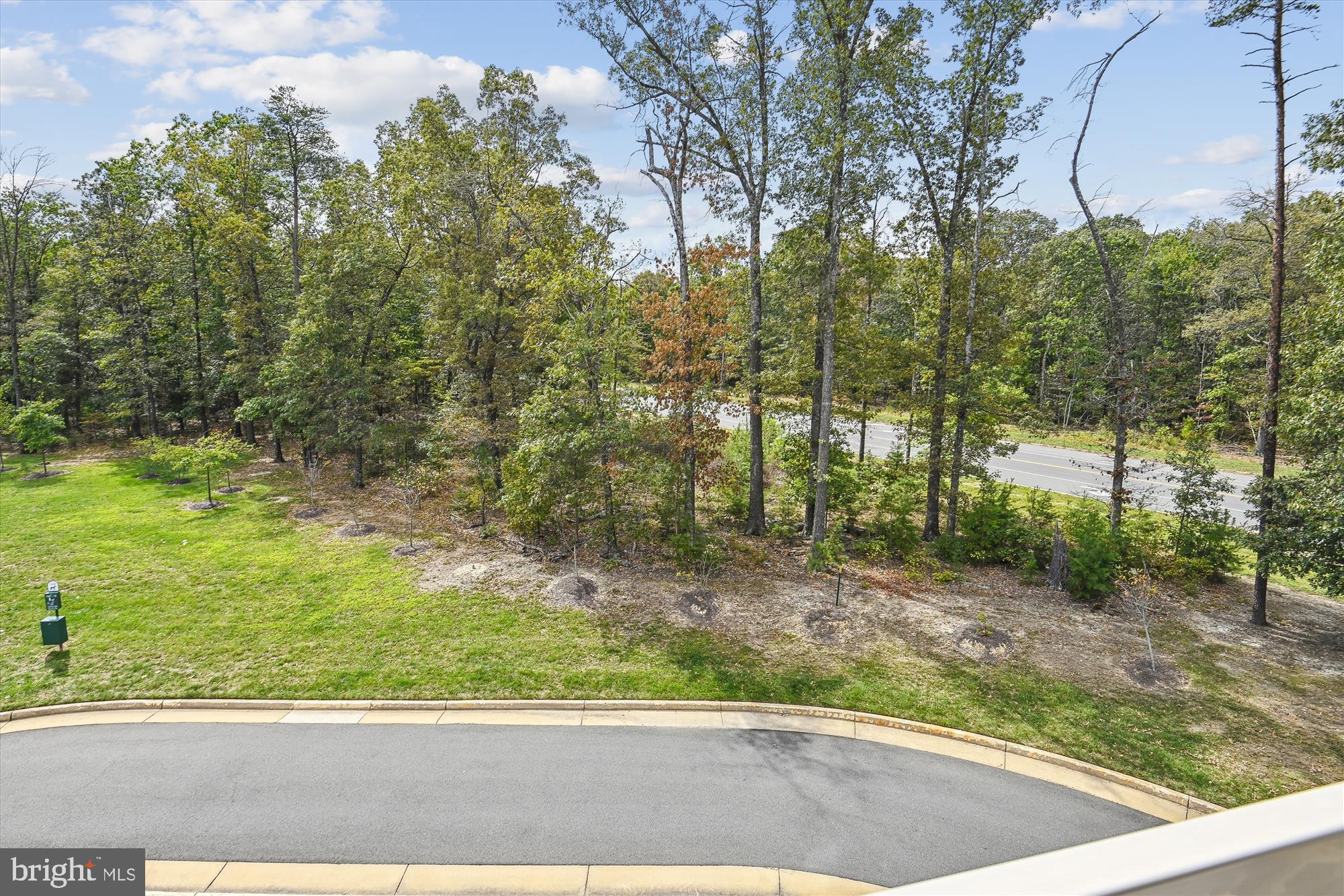 LOUDOUN CROSSING CONDOMINIUM - Residential
