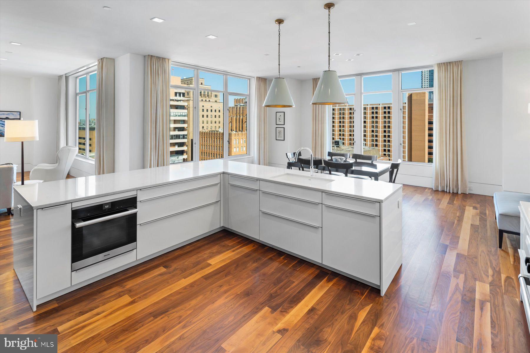 WASHINGTON SQ WEST - Residential