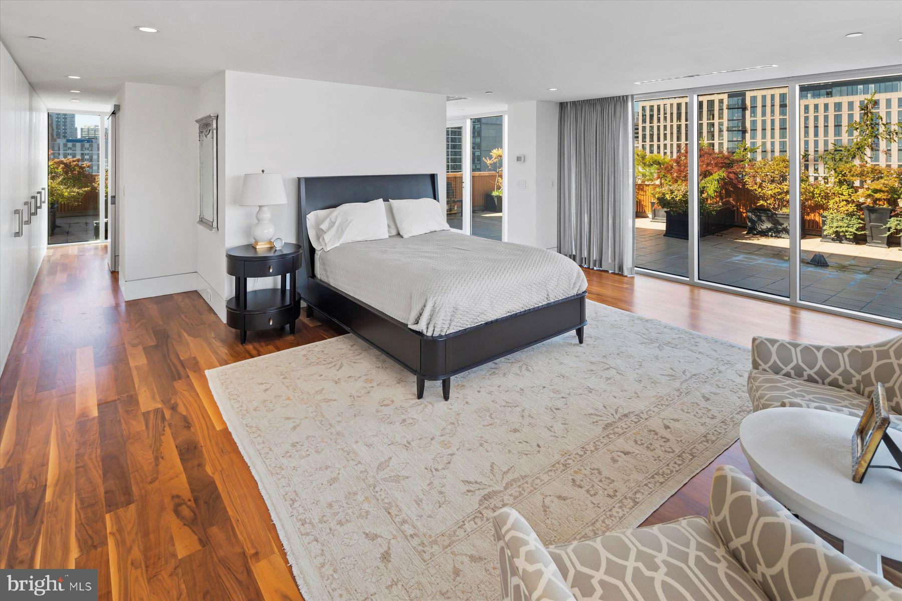 WASHINGTON SQ WEST - Residential