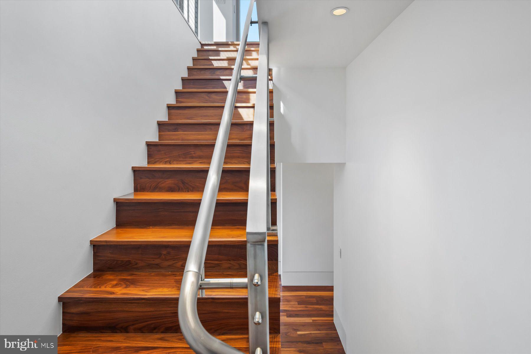 WASHINGTON SQ WEST - Residential