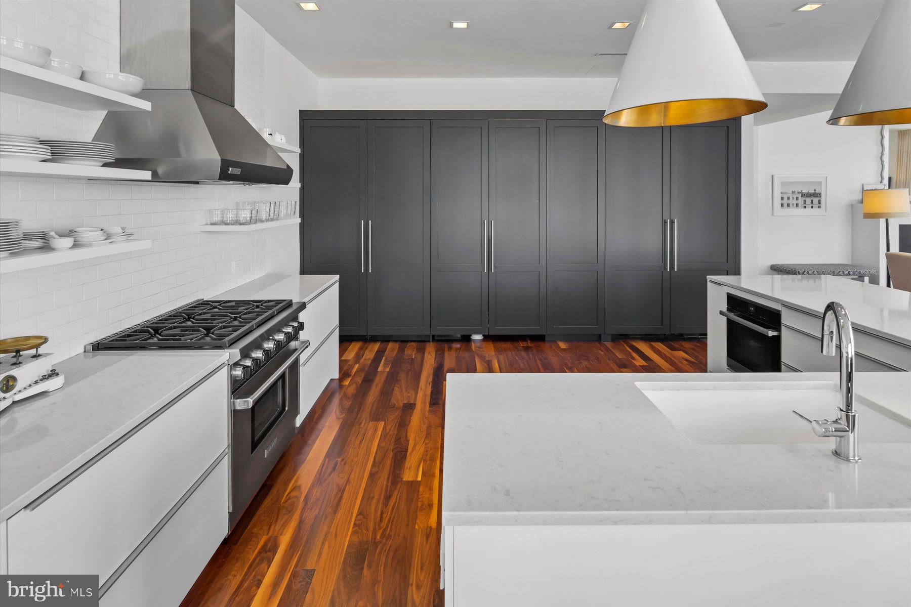 WASHINGTON SQ WEST - Residential