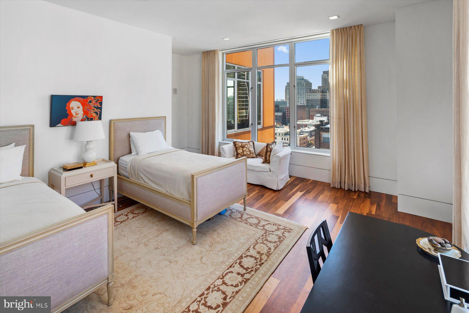 WASHINGTON SQ WEST - Residential