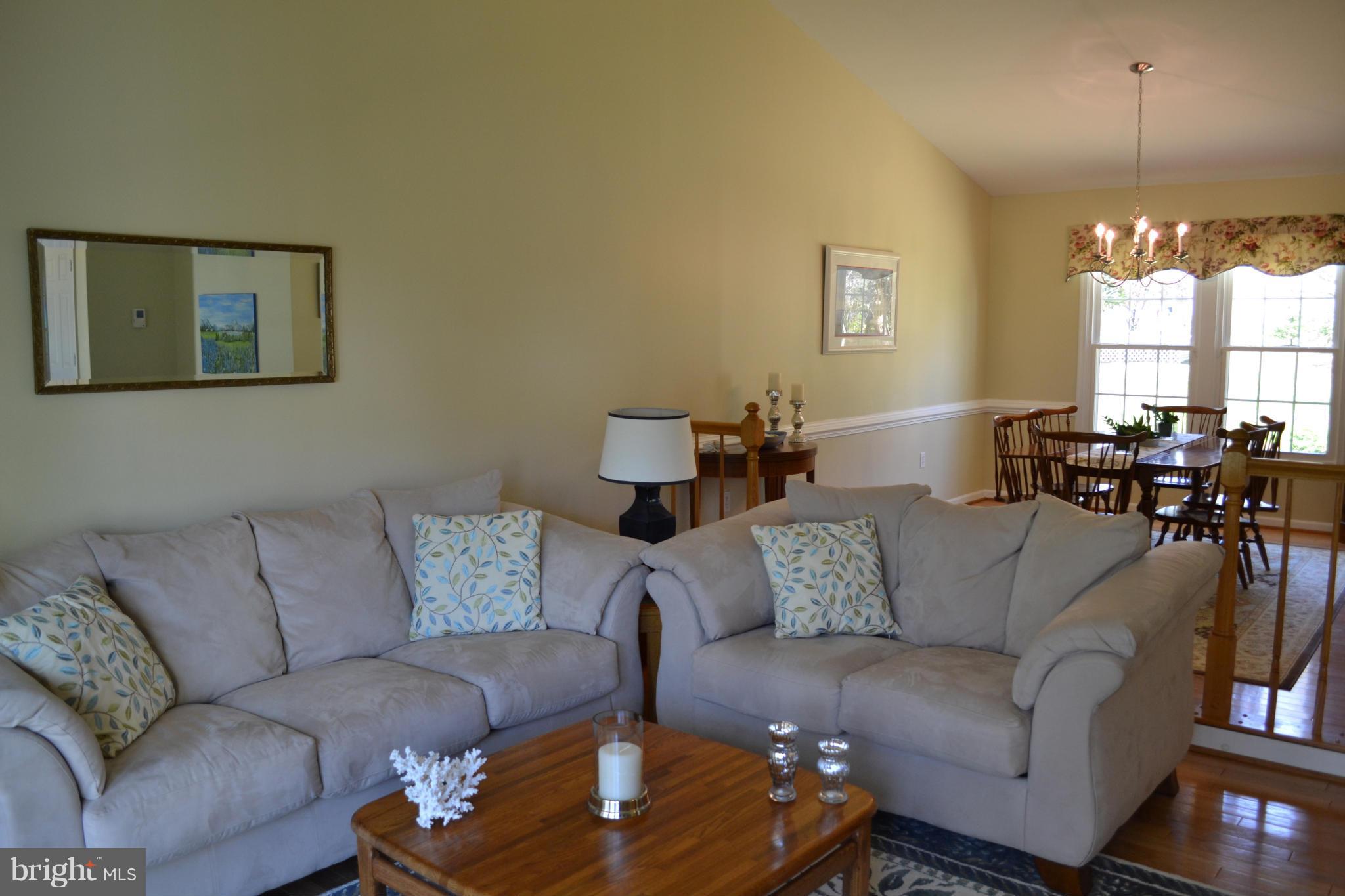 ARGYLE HILLS - Residential