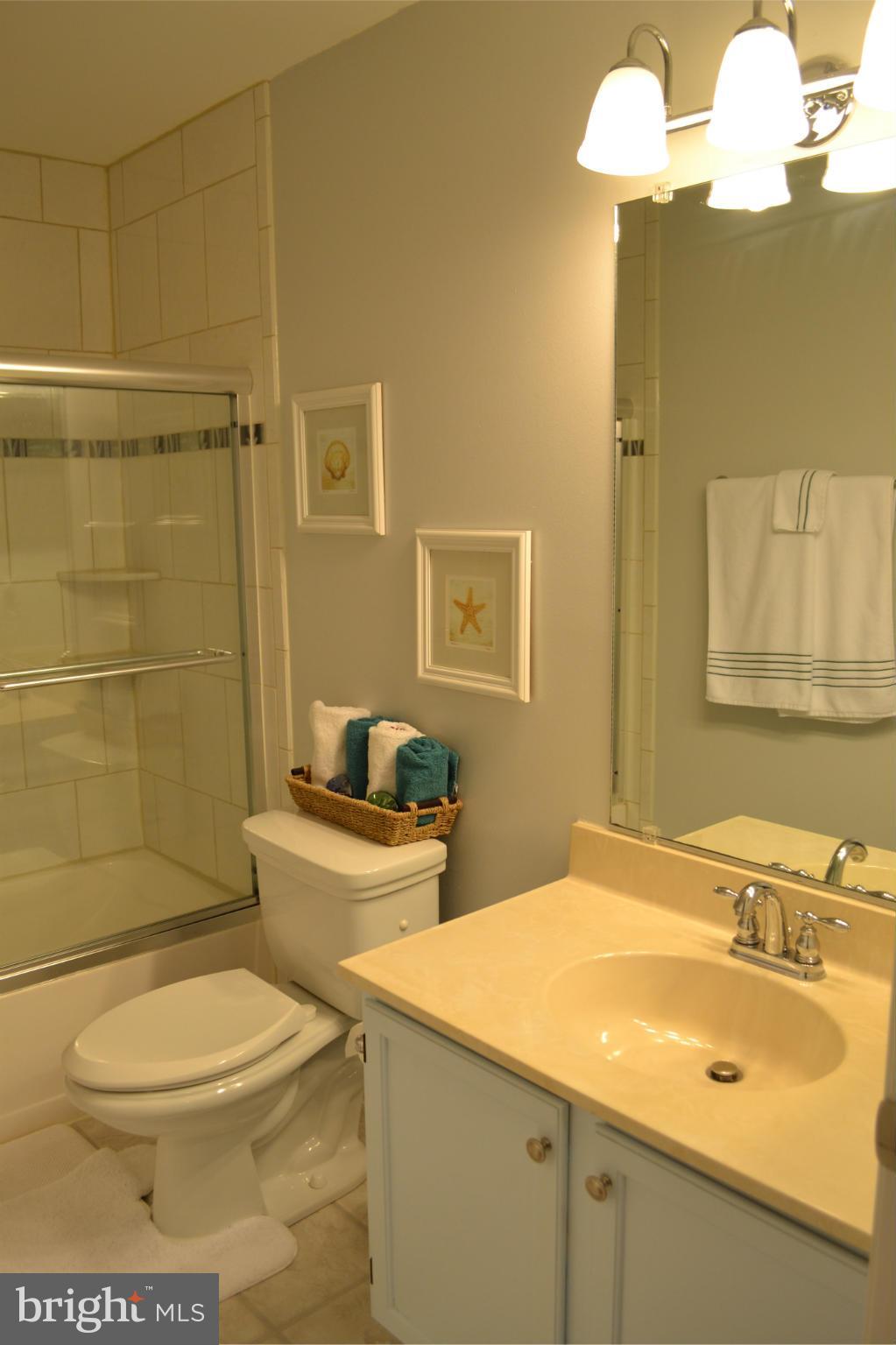 ARGYLE HILLS - Residential