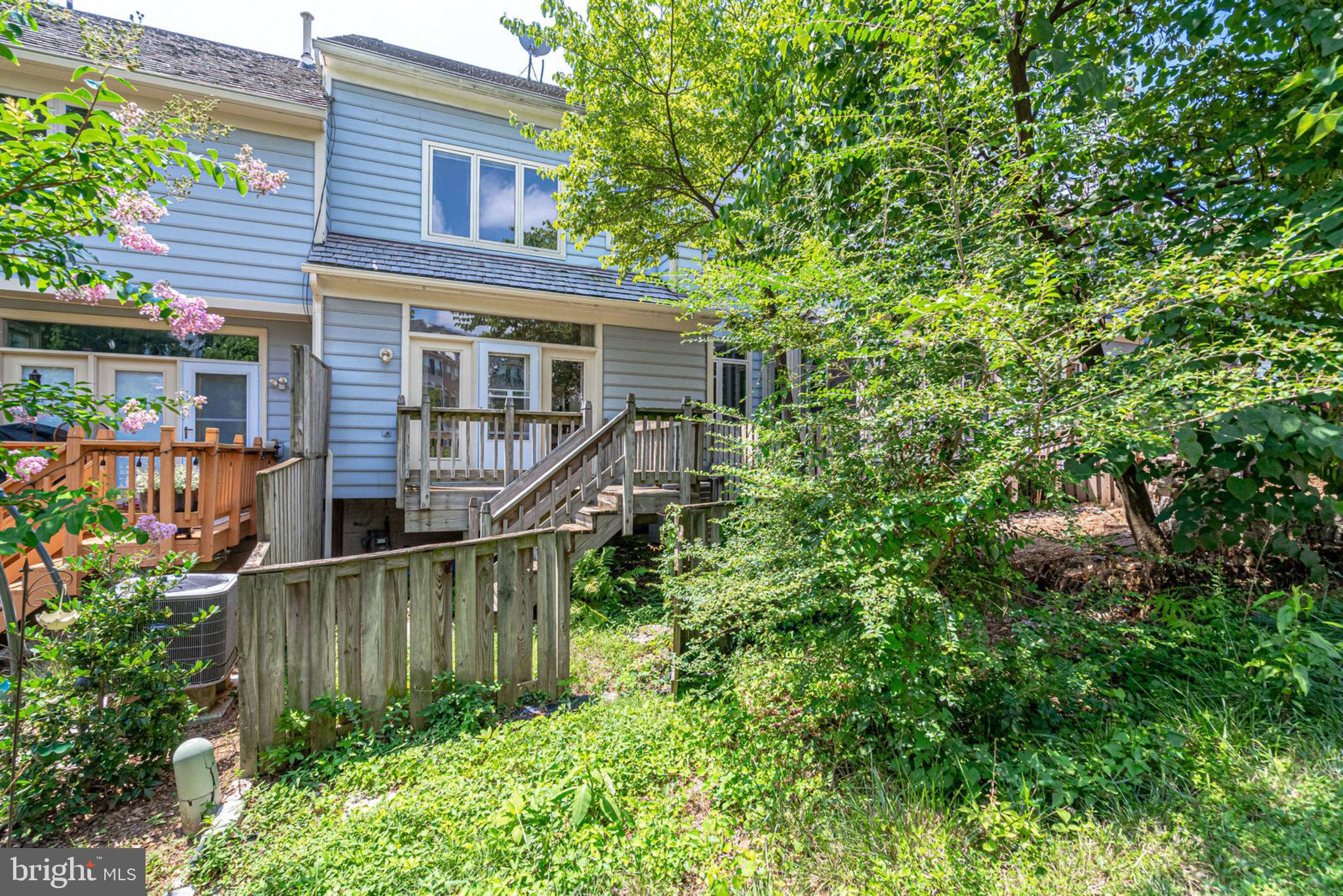 THE TOWNS OF OCCOQUAN MI - Residential Lease