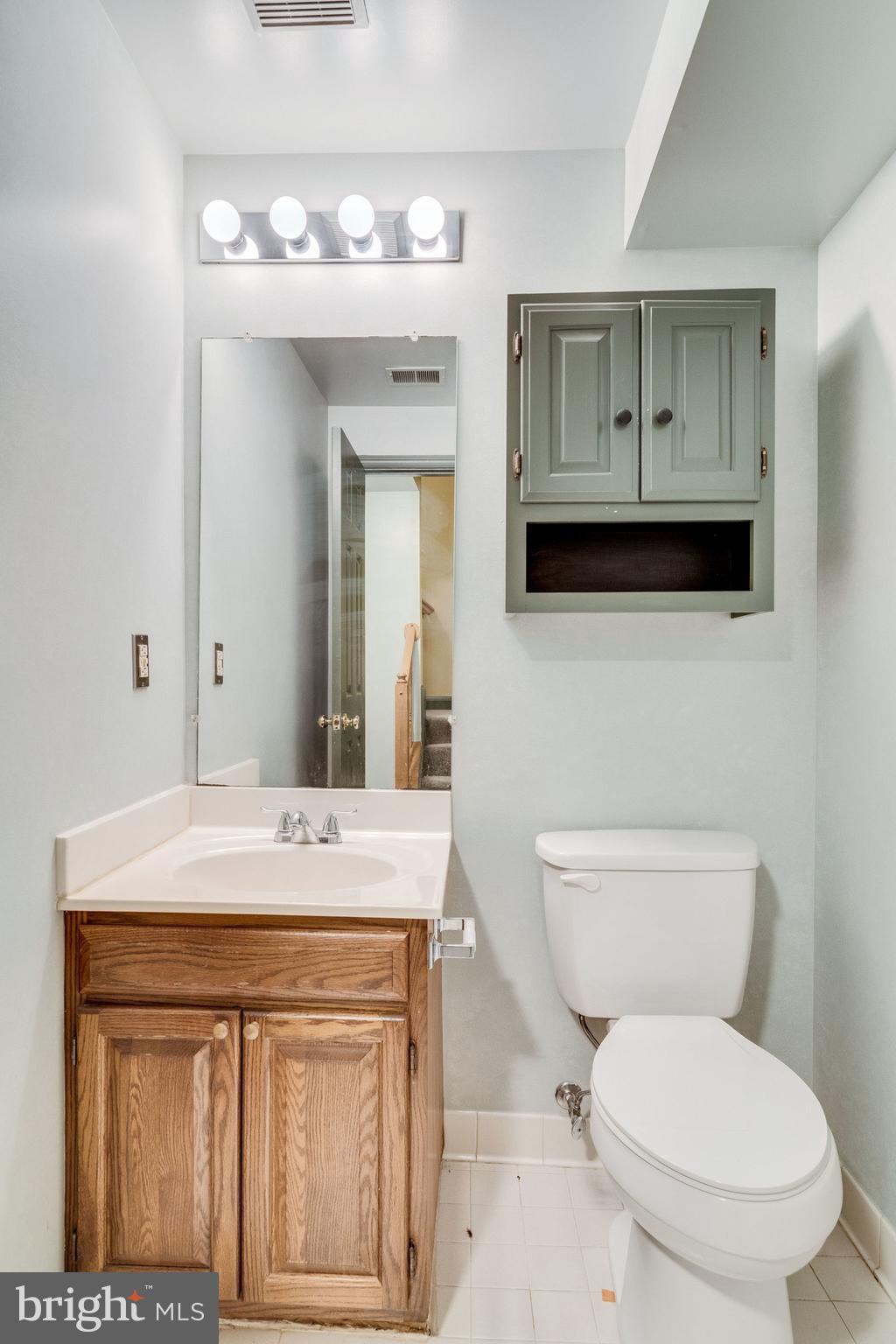 THE TOWNS OF OCCOQUAN MI - Residential Lease