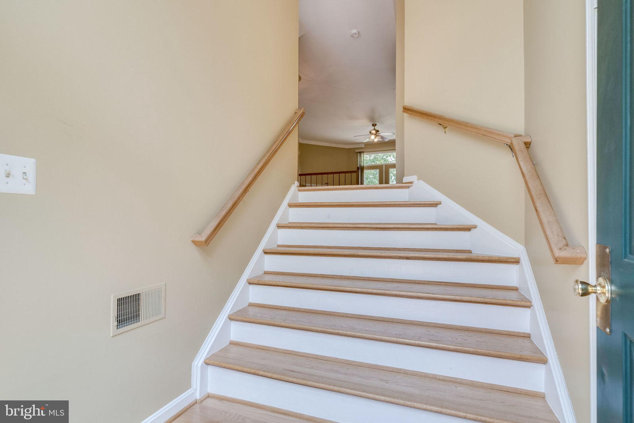 THE TOWNS OF OCCOQUAN MI - Residential Lease