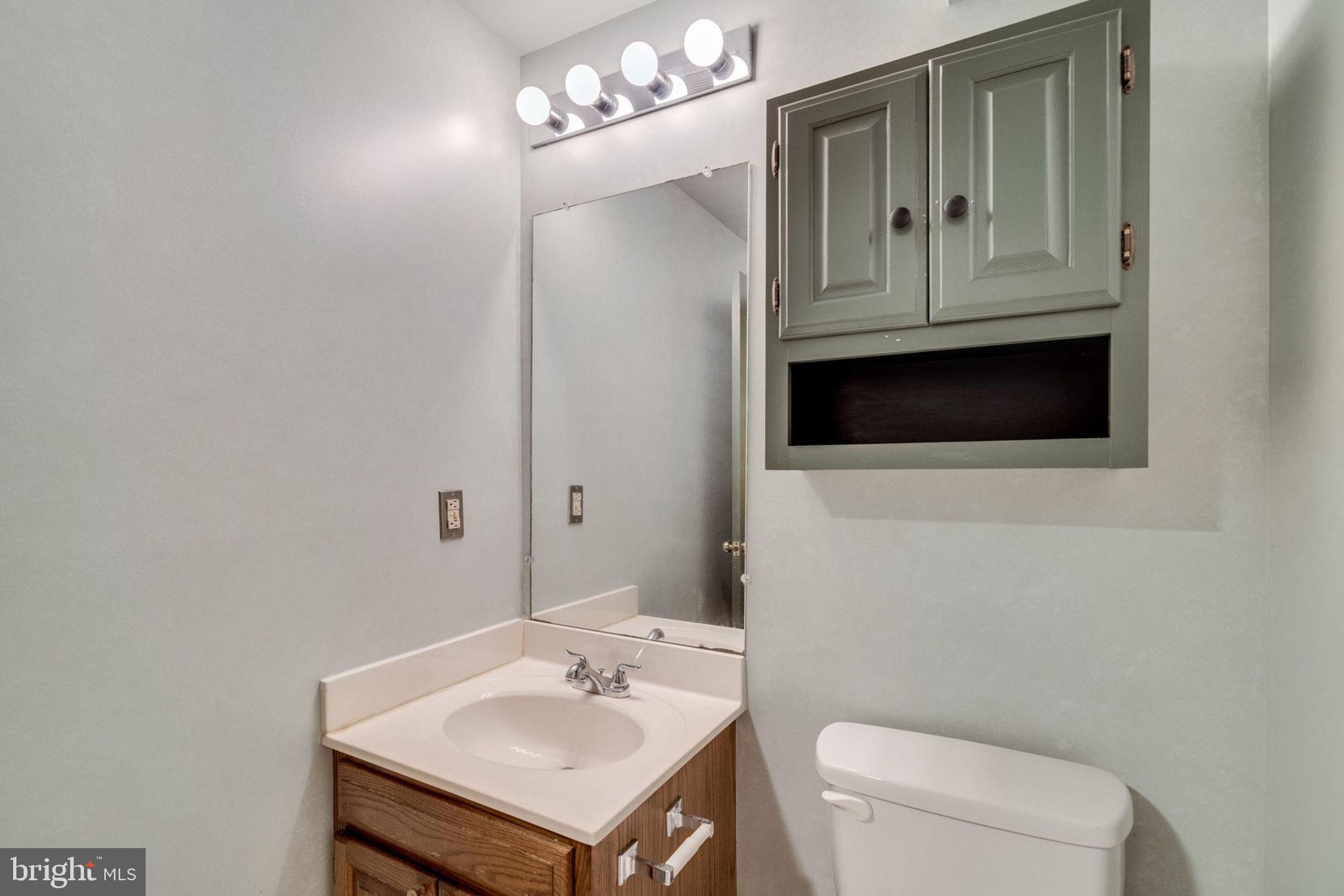 THE TOWNS OF OCCOQUAN MI - Residential Lease