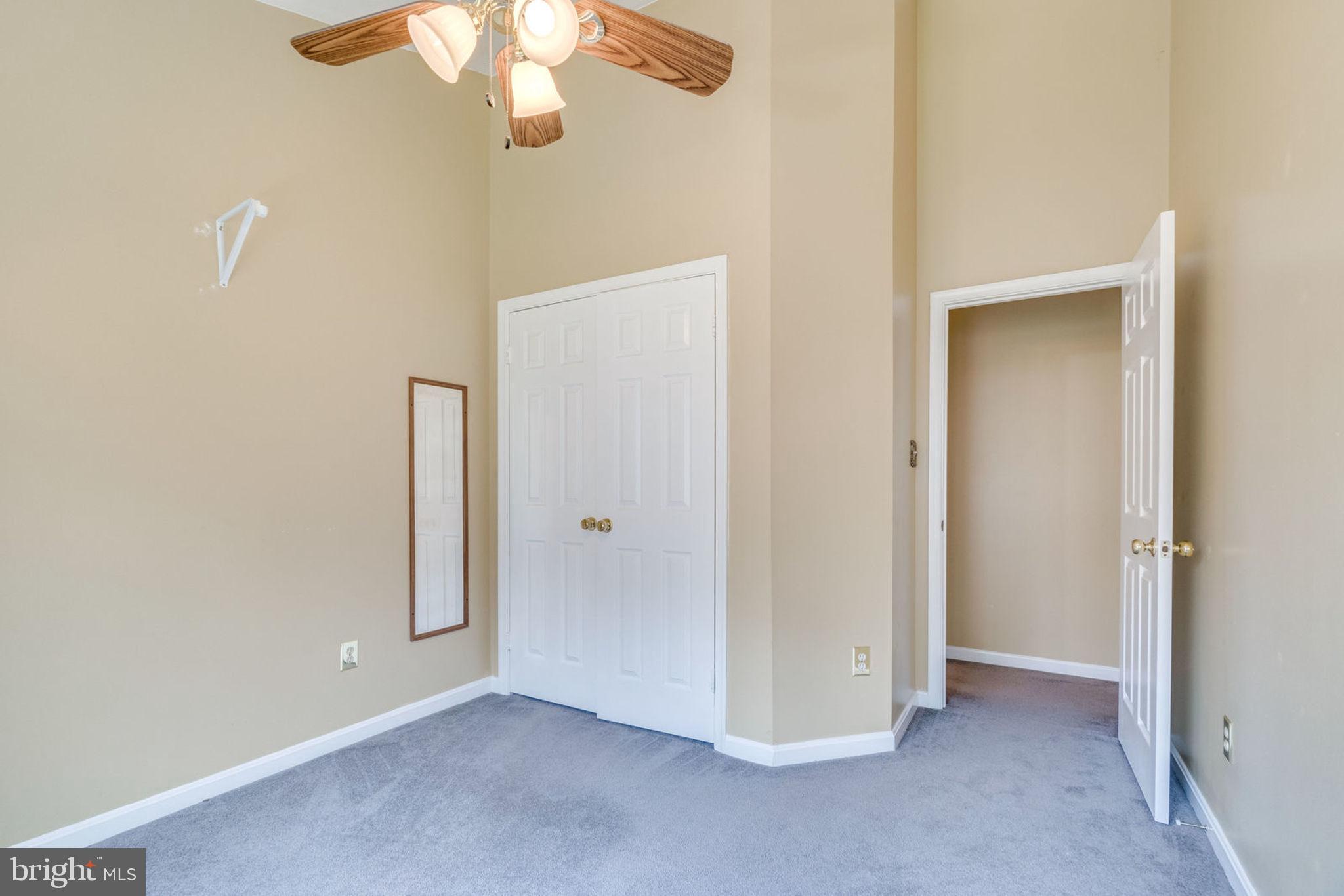 THE TOWNS OF OCCOQUAN MI - Residential Lease