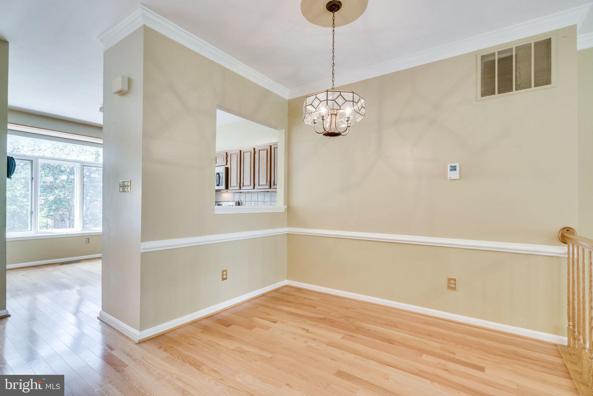 THE TOWNS OF OCCOQUAN MI - Residential Lease