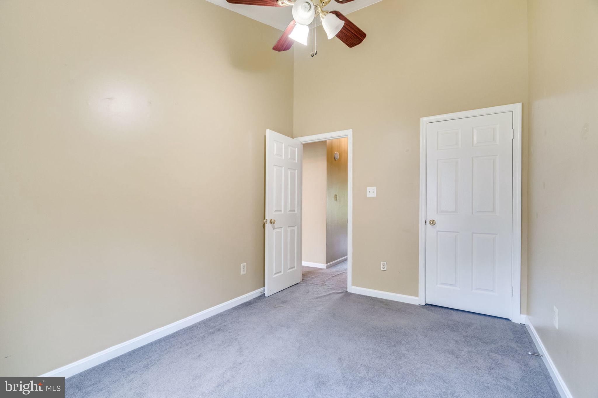 THE TOWNS OF OCCOQUAN MI - Residential Lease