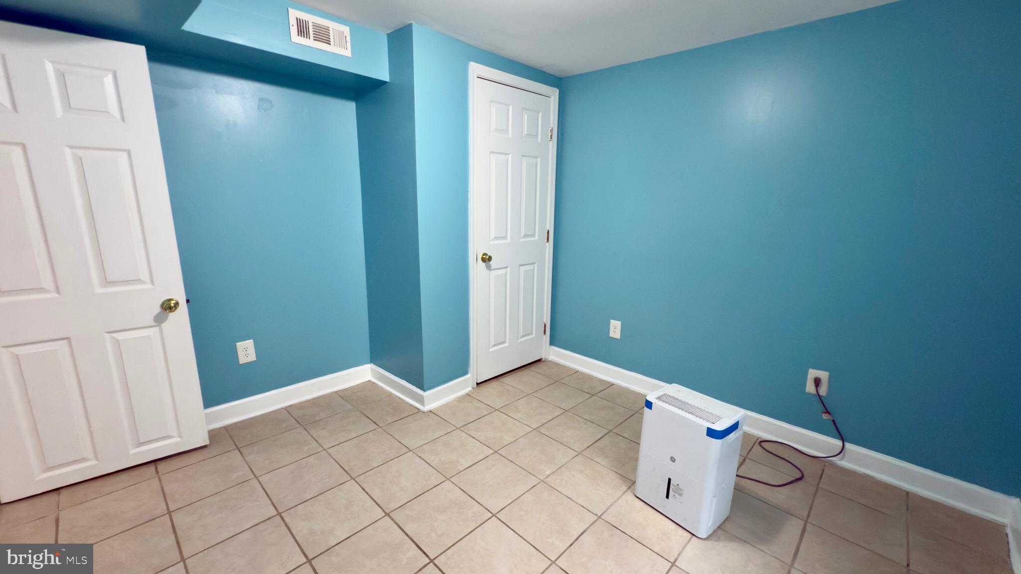 BRENTWOOD - Residential