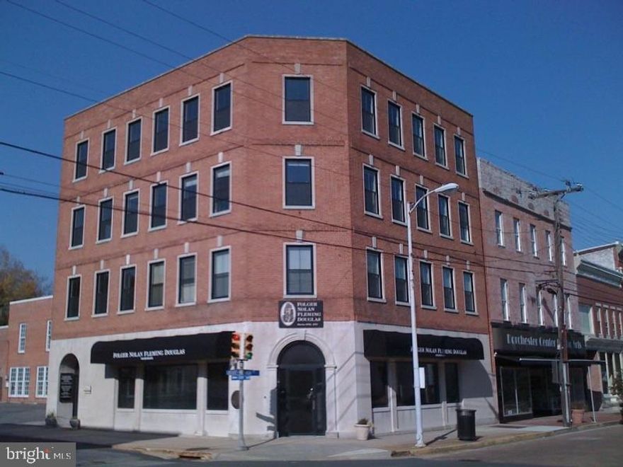 4 story office complex /commercial building in the Heart of Cambridge at central business and Arts and Entertainment district corner -intersection.  One of a kind location with additional lot for on site parking. 
Many recent updates and upgrades. Currently fully leased with long term tenants. 
Be a part of the Cambridge Renaissance!
Also includes additional parking lot which is 603 Locust Street.