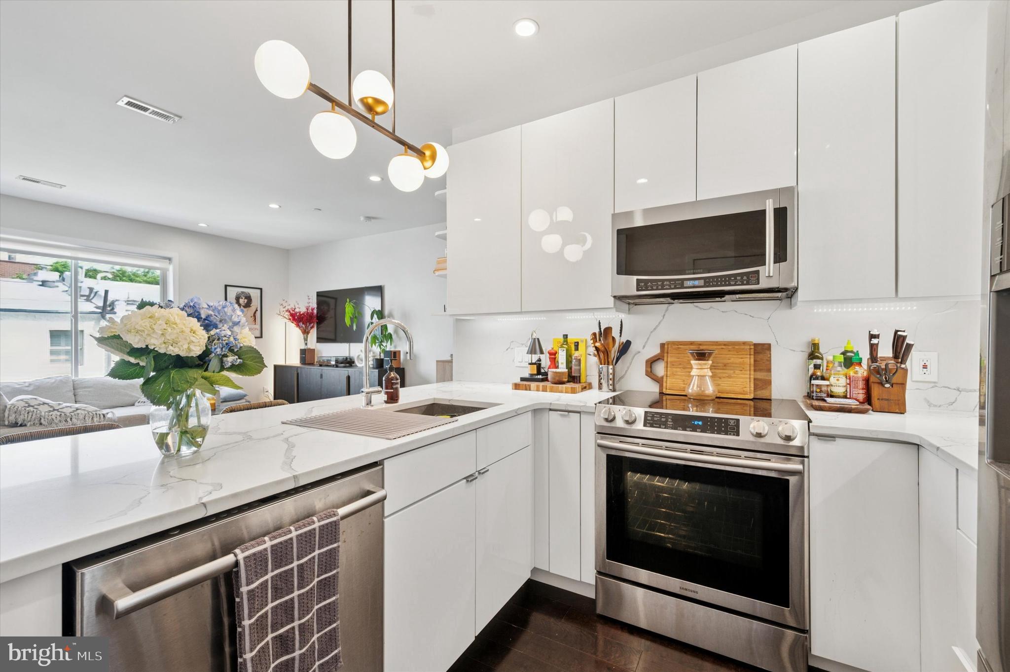 GRADUATE HOSPITAL - Residential Lease