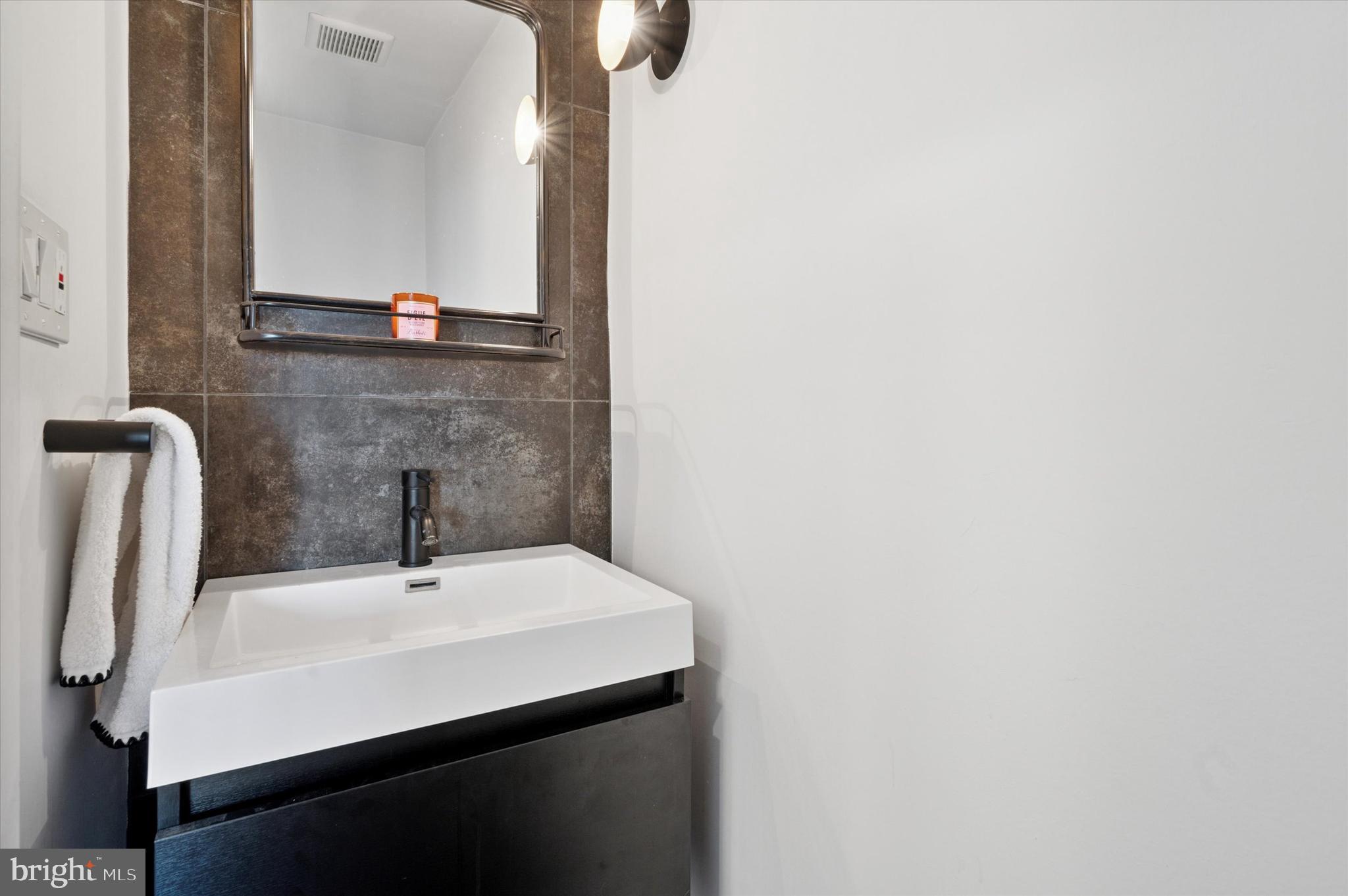 GRADUATE HOSPITAL - Residential Lease