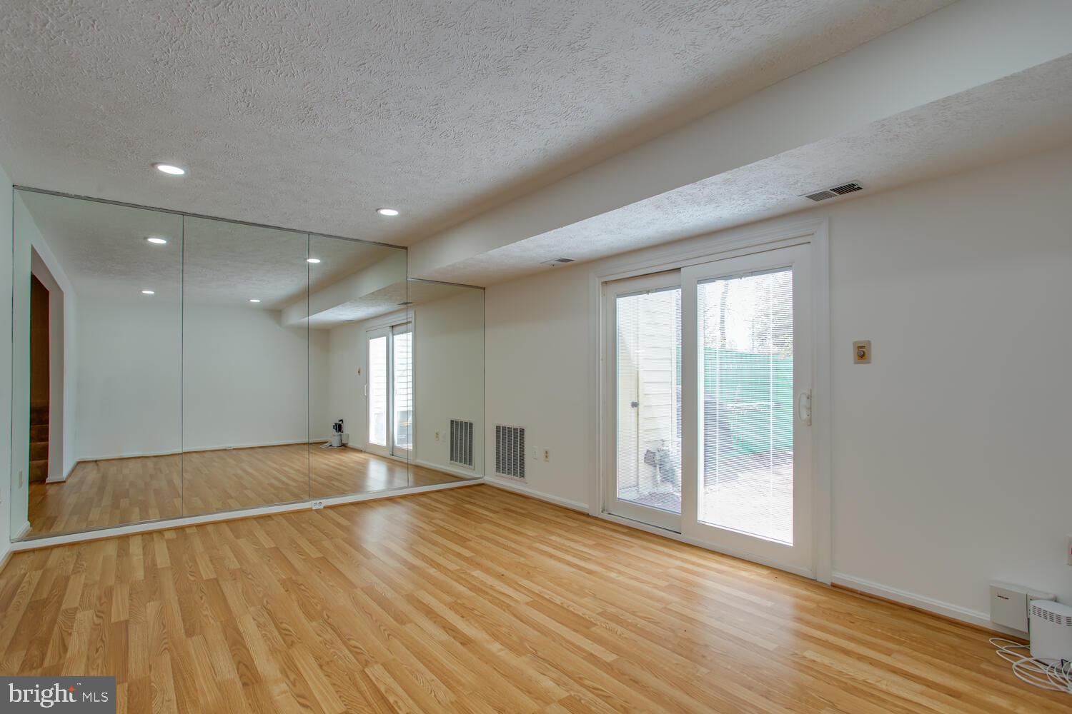 JEFFERSON GREEN - Residential Lease