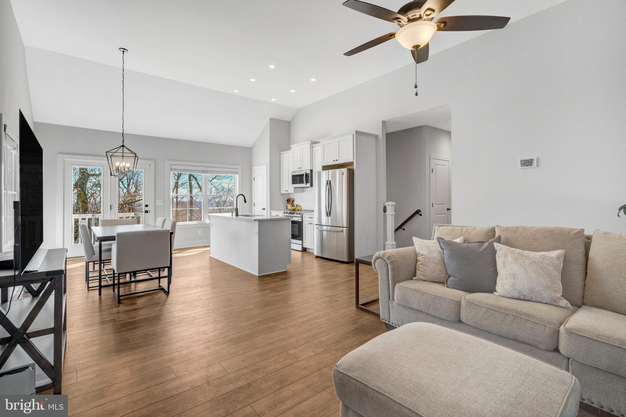 BULL RUN MOUNTAIN - Residential