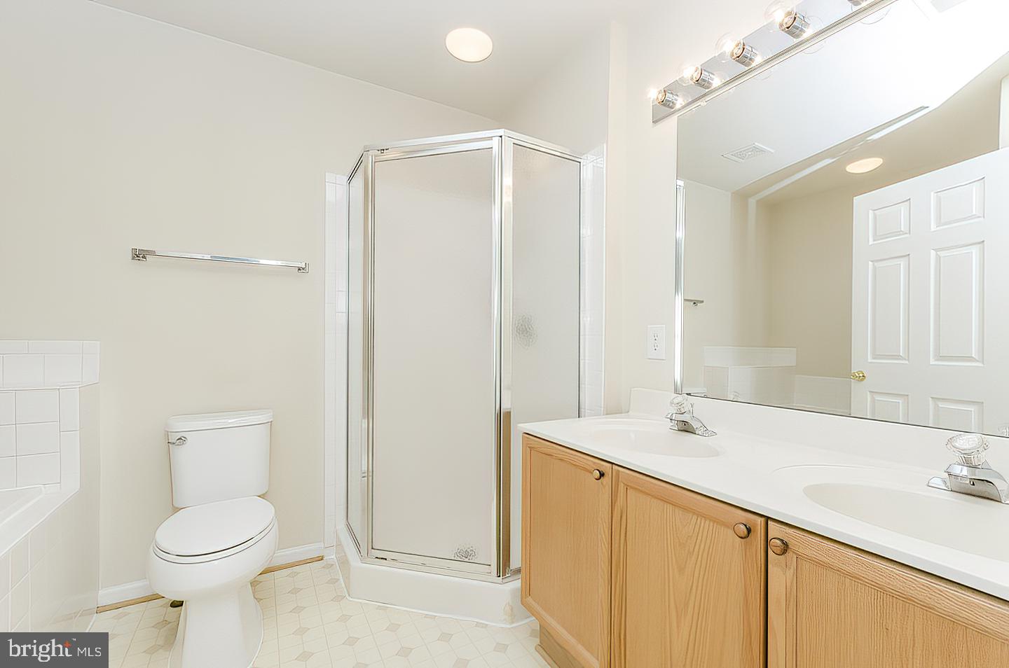 THE FAIRWAYS AT STONEBRIDGE - Residential