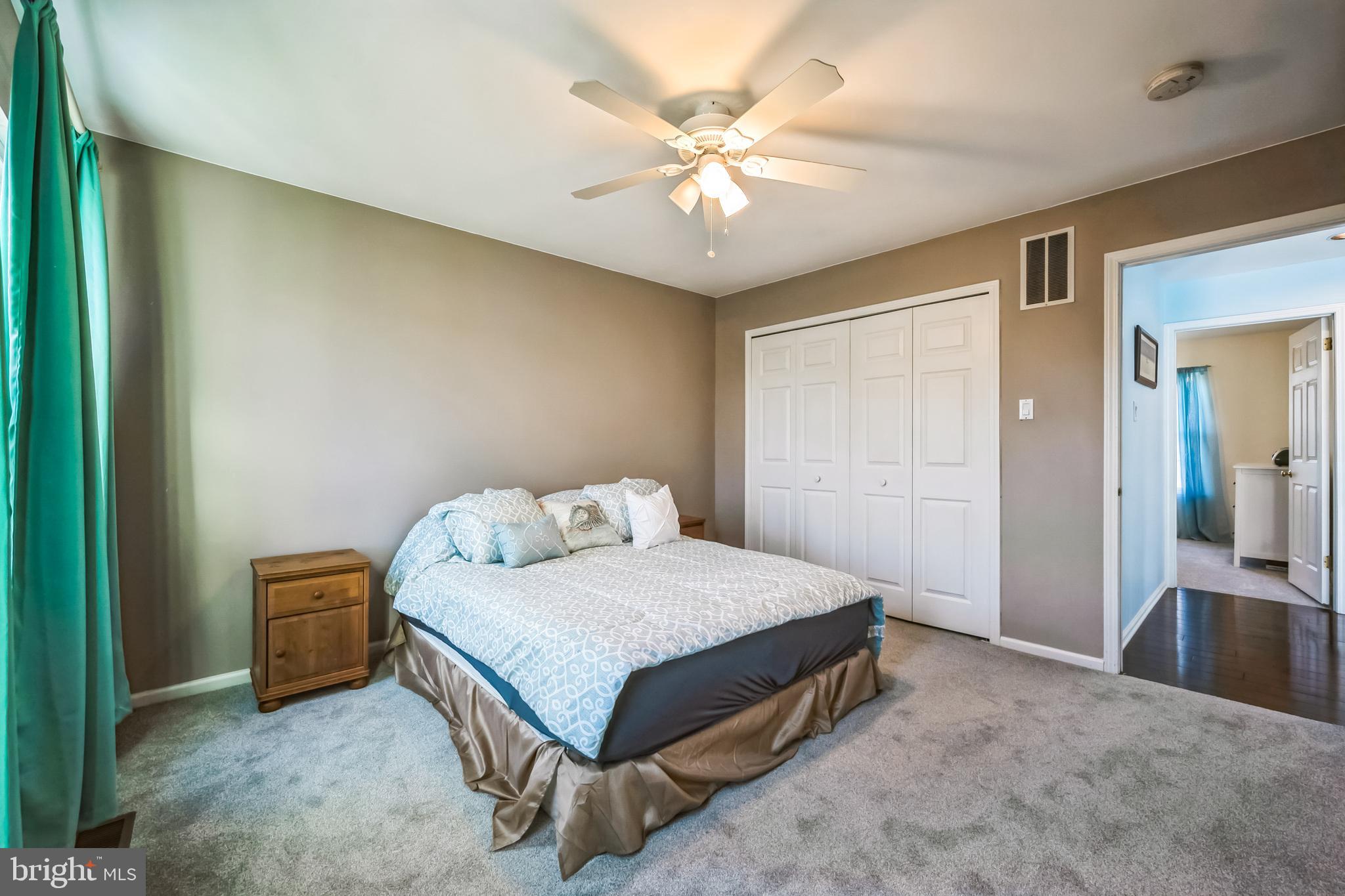 LONGSHORE ESTS - Residential